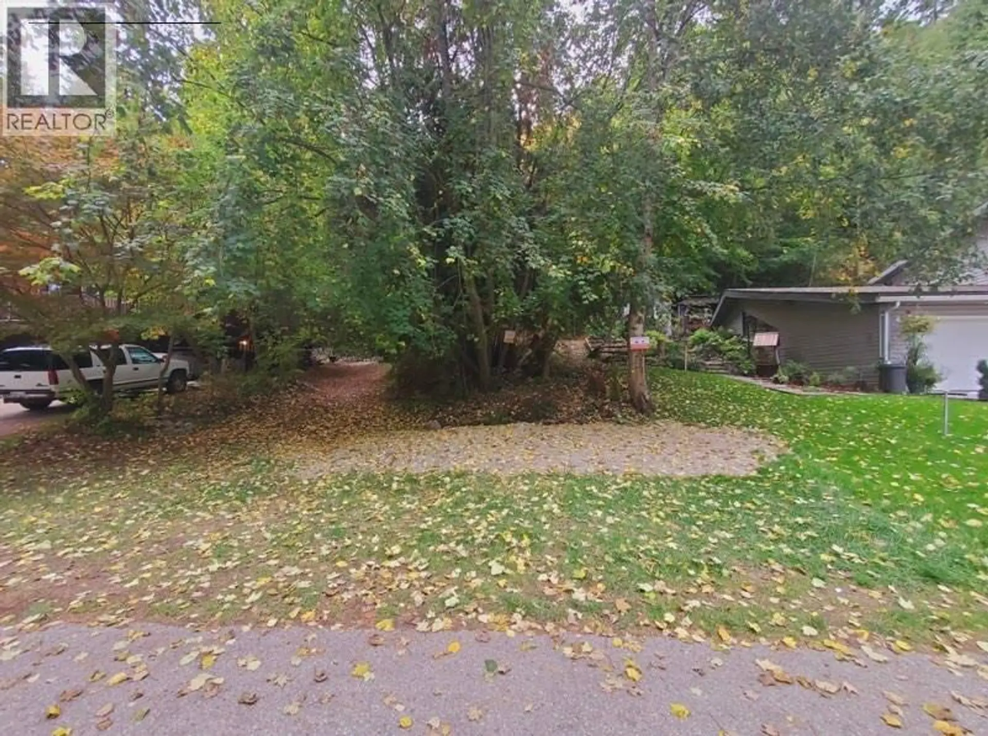 Property at 800 LYNNWOOD CRESCENT, Castlegar, BC