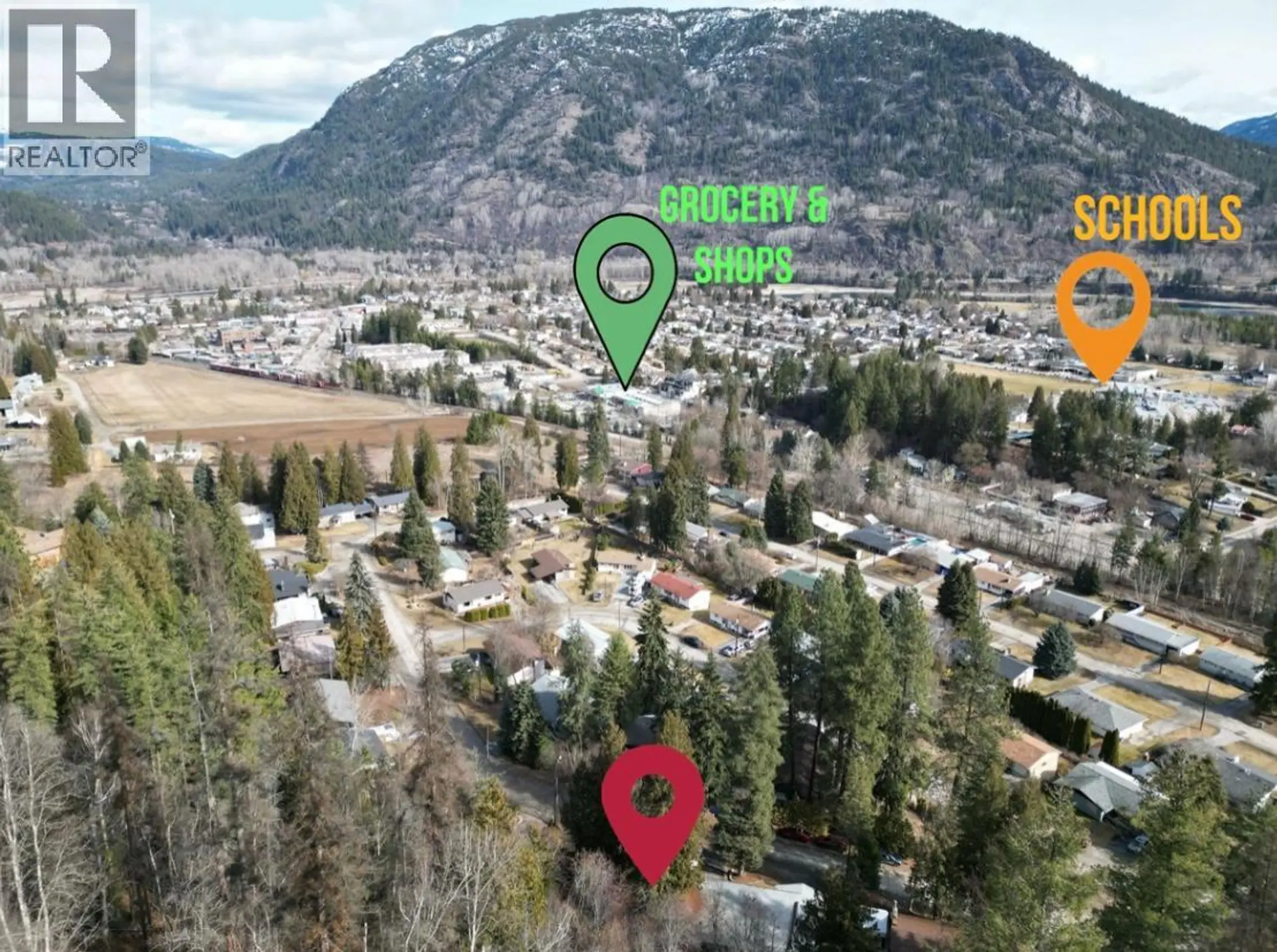 Property at 800 LYNNWOOD CRESCENT, Castlegar, BC