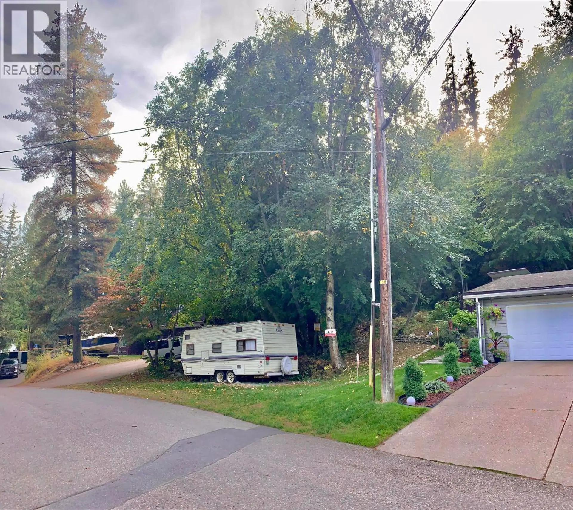 Property at 800 LYNNWOOD CRESCENT, Castlegar, BC