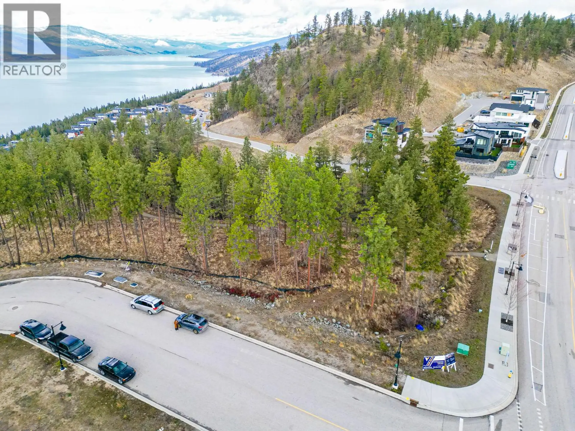 Property at 1810 HILLTOP CRESCENT, Kelowna, BC