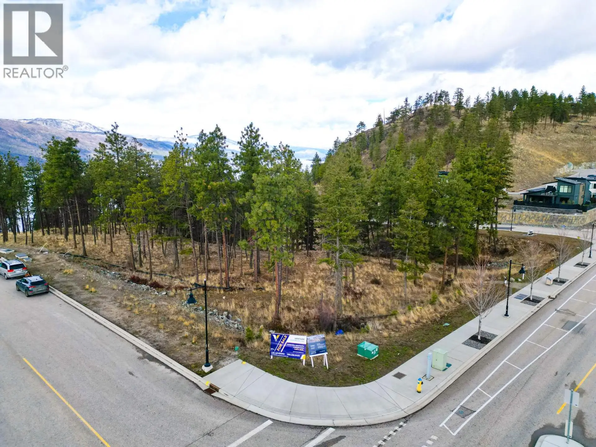 Property at 1810 HILLTOP CRESCENT, Kelowna, BC