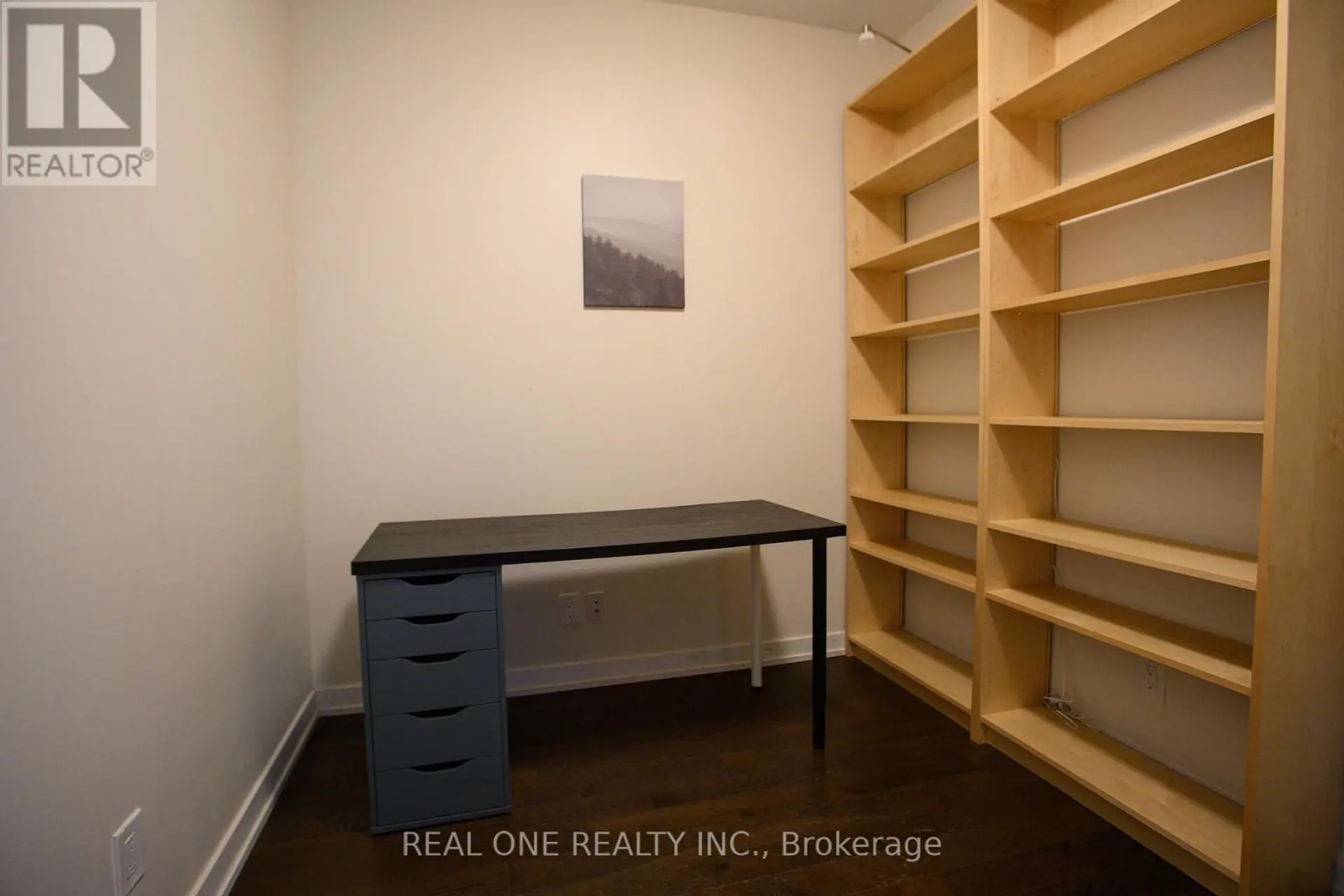 #1410 510 CURRAN PLACE - Image 11