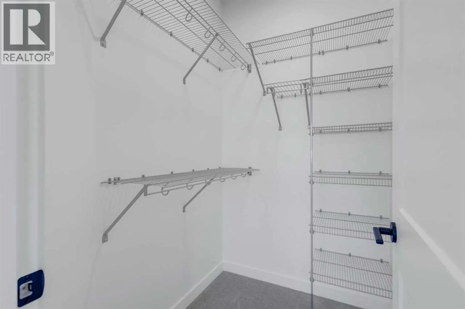 9 Ian Way - Image 8