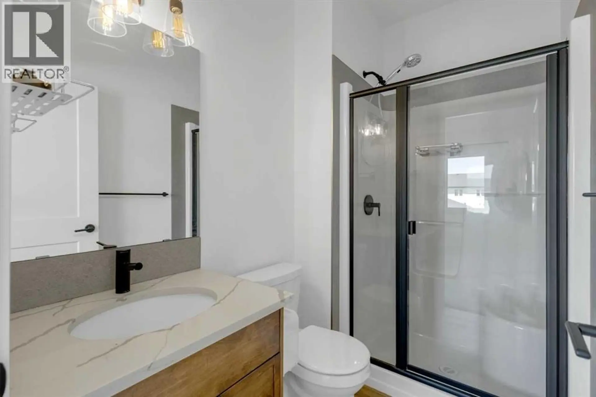 9 Ian Way - Image 7