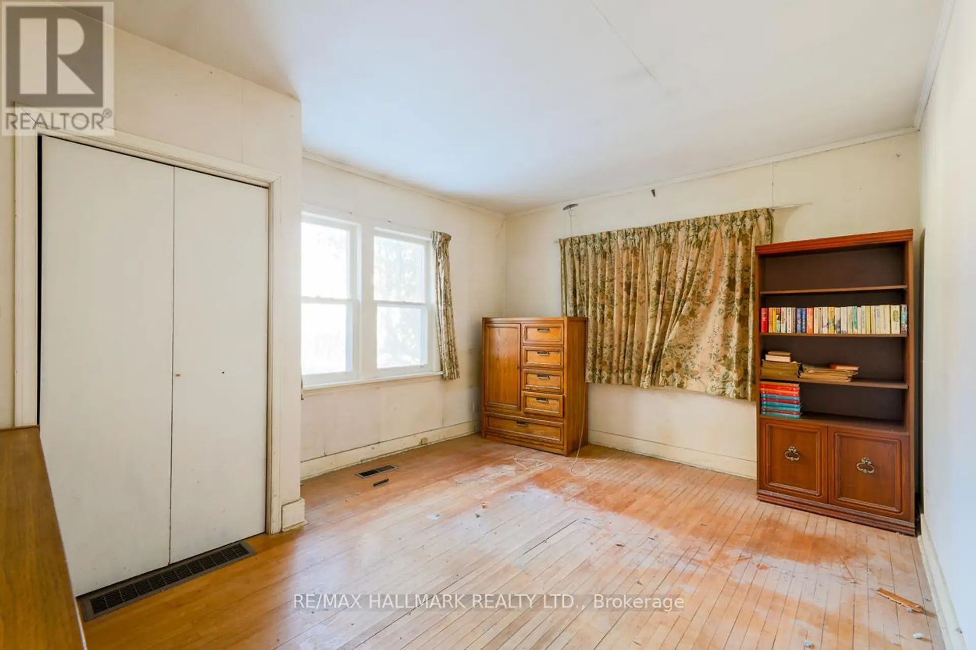 63 HIGHVIEW AVENUE - Image 7
