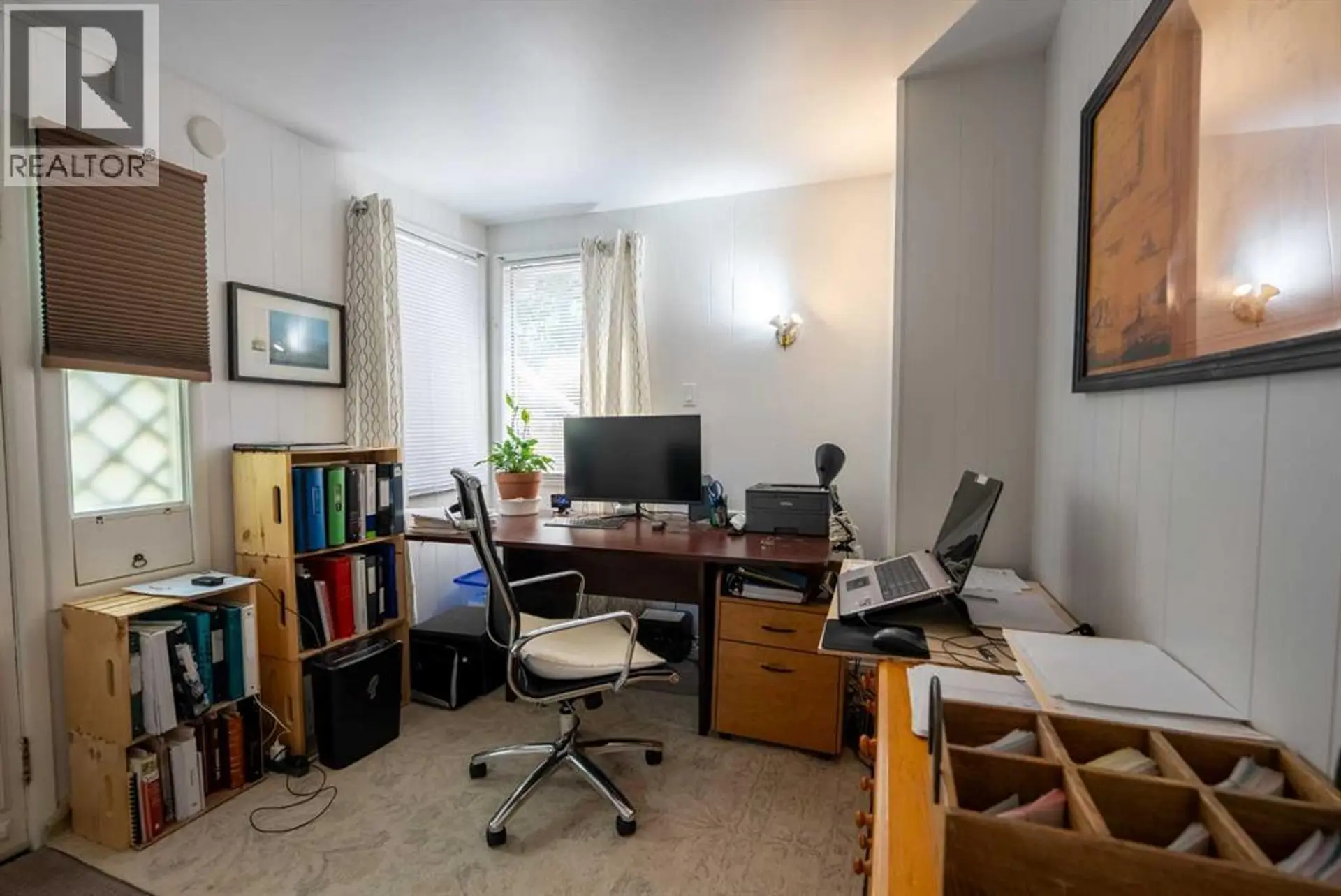 1221 (1219A) 4 AVENUE S - Image 4