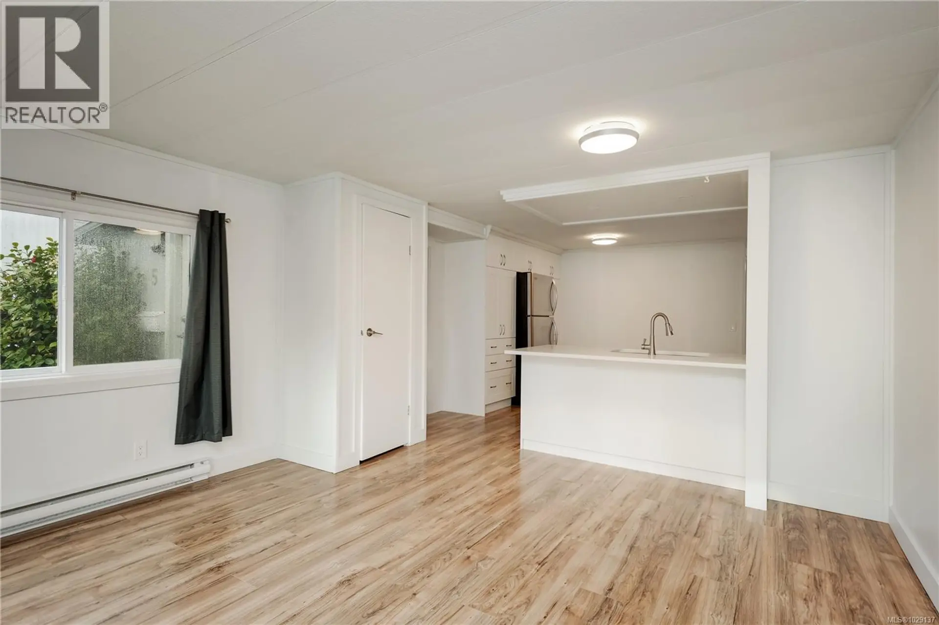 Property at #5 70 COOPER RD, View Royal, BC