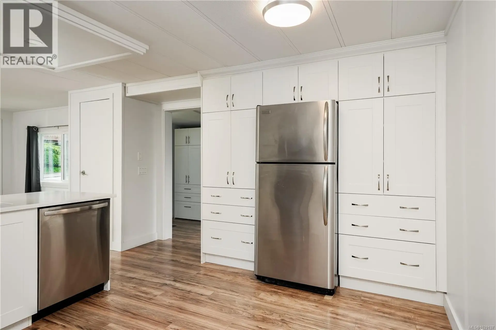 Property at #5 70 COOPER RD, View Royal, BC