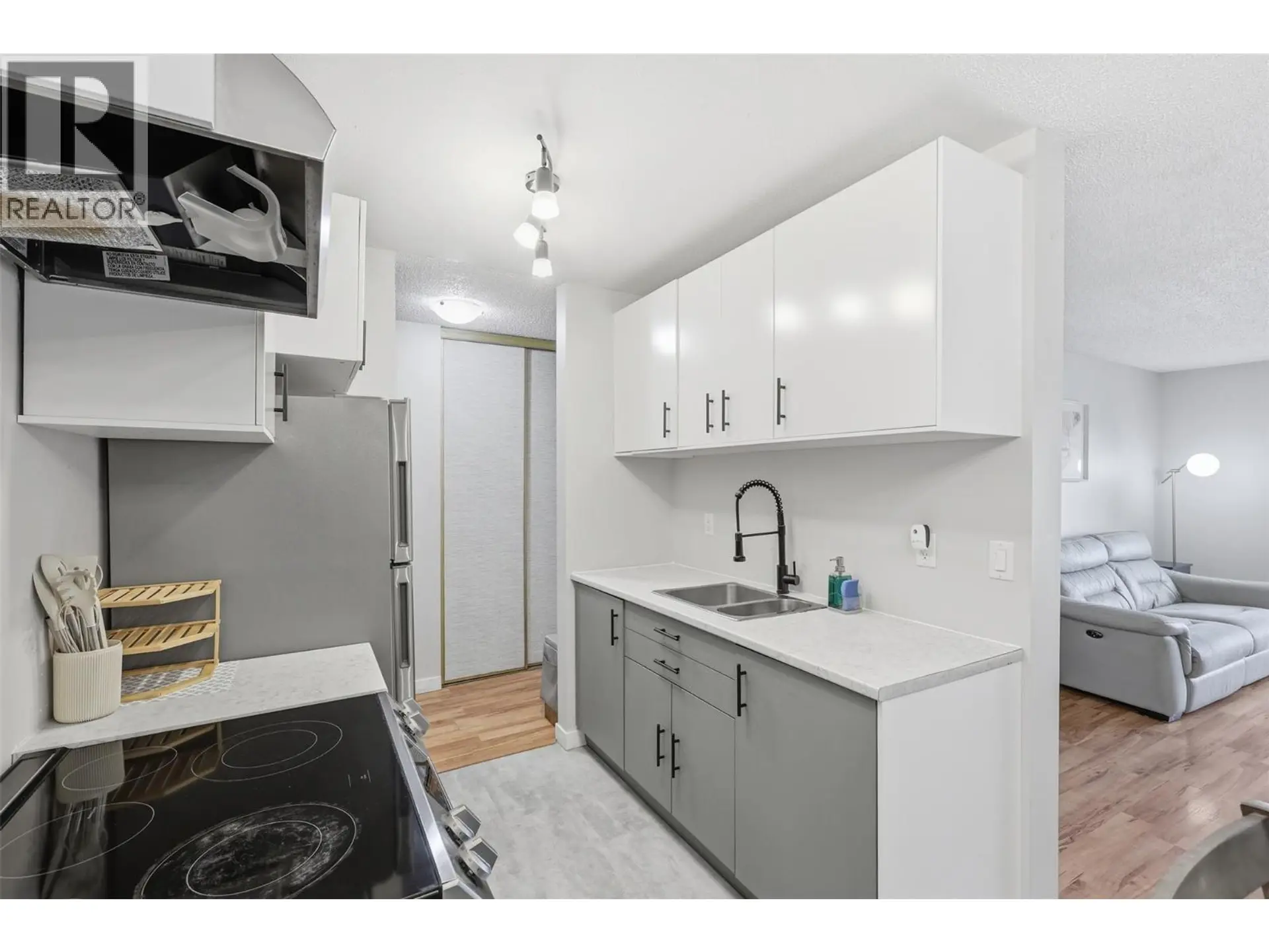 Property at #15 1810 SUMMIT DRIVE, Kamloops, BC