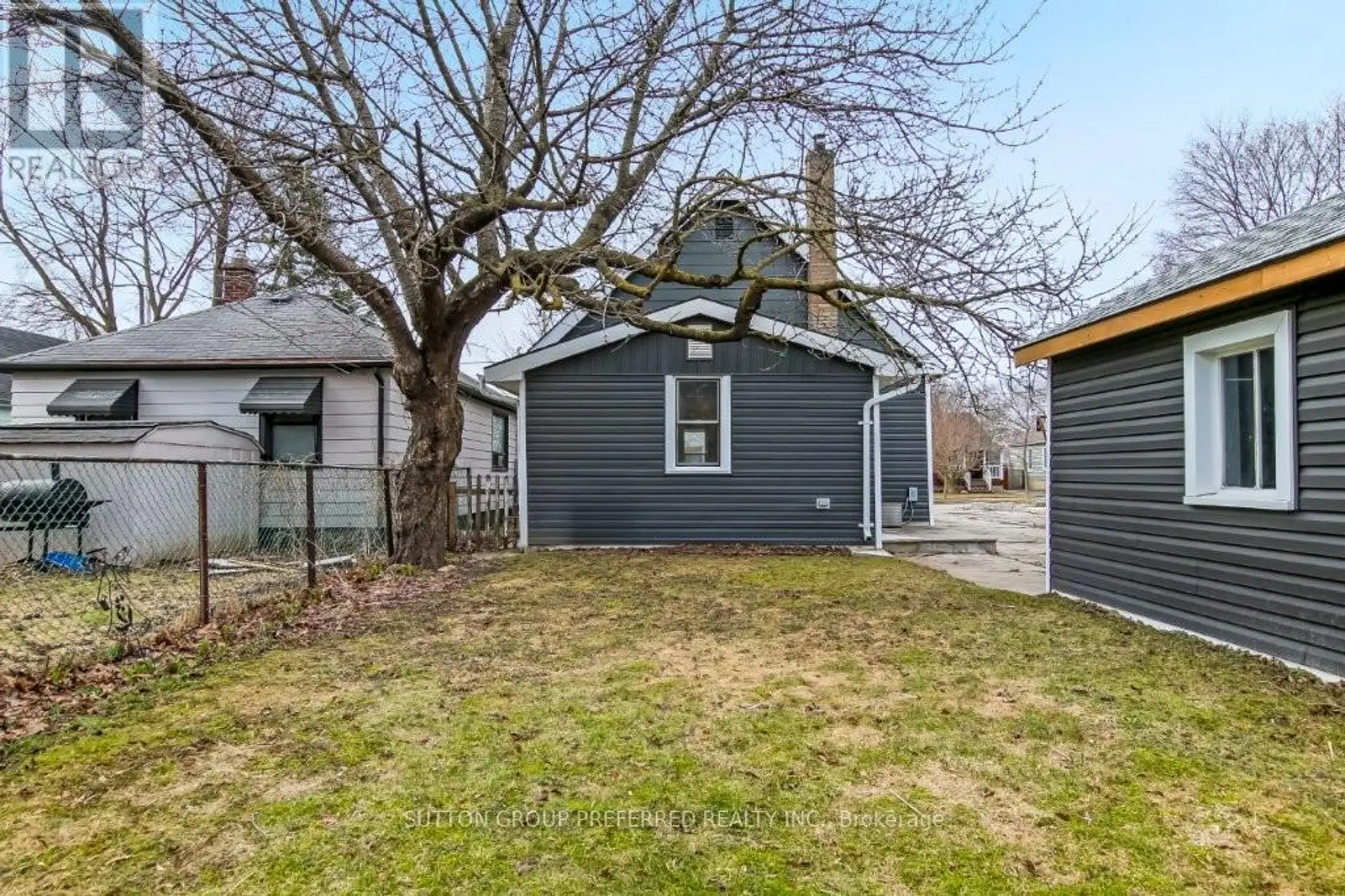 272 SANDERS STREET - Image 17