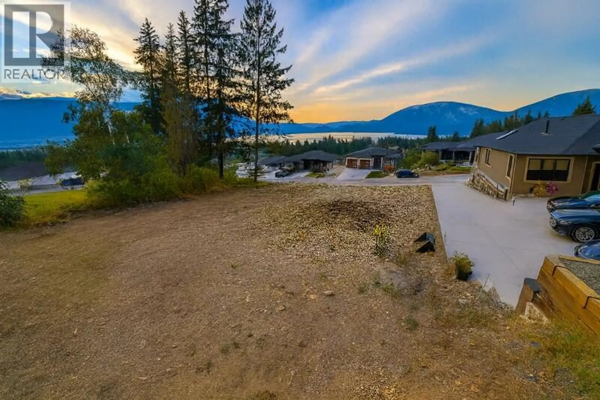 Property at 1060 16 AVENUE SE, Salmon Arm, BC