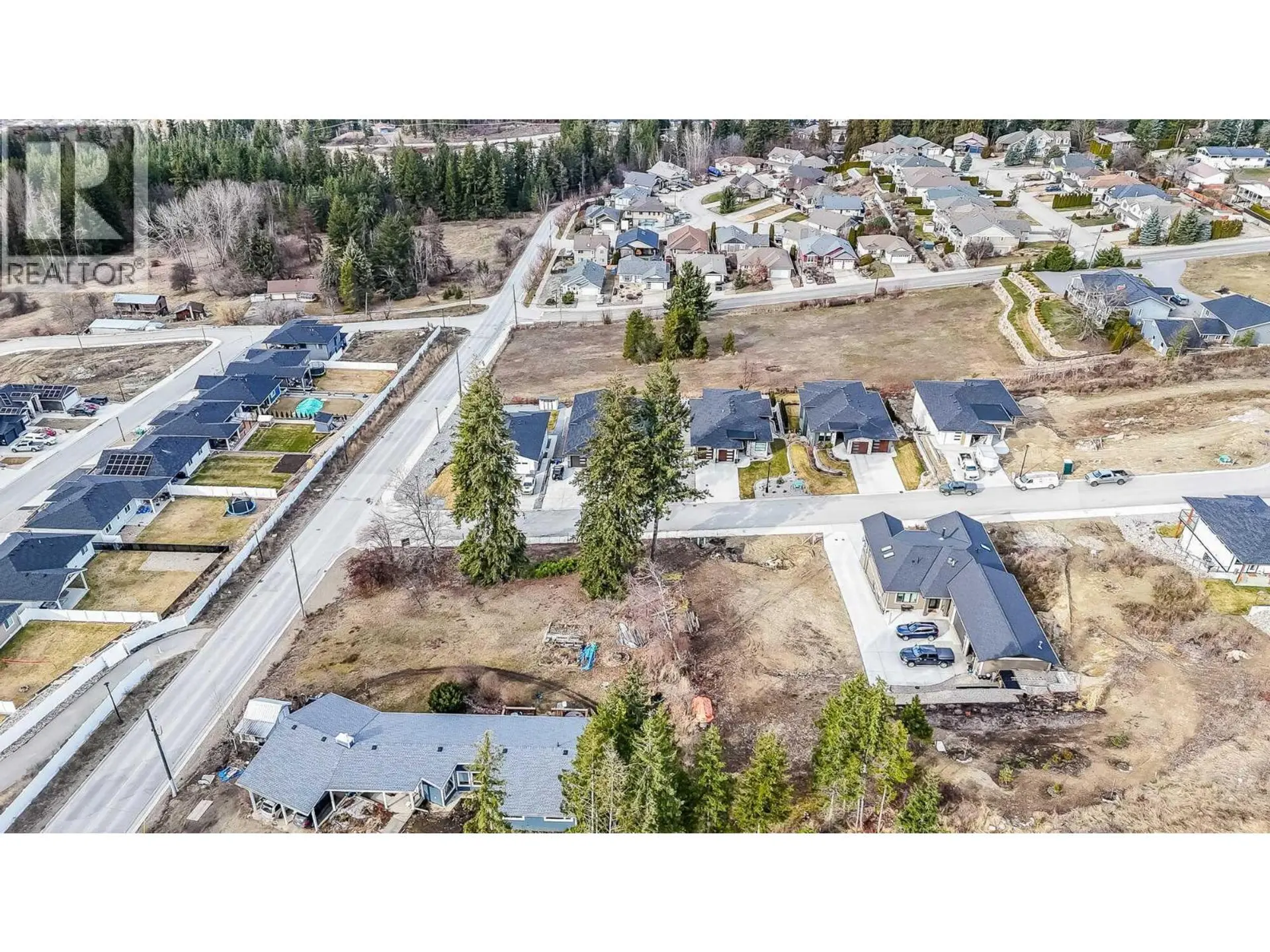 Property at 1060 16 AVENUE SE, Salmon Arm, BC