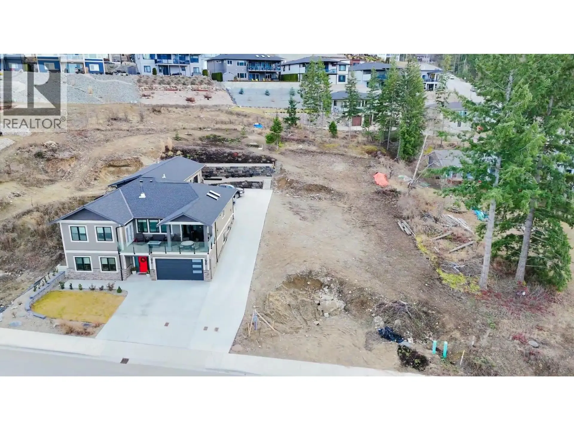 Property at 1060 16 AVENUE SE, Salmon Arm, BC