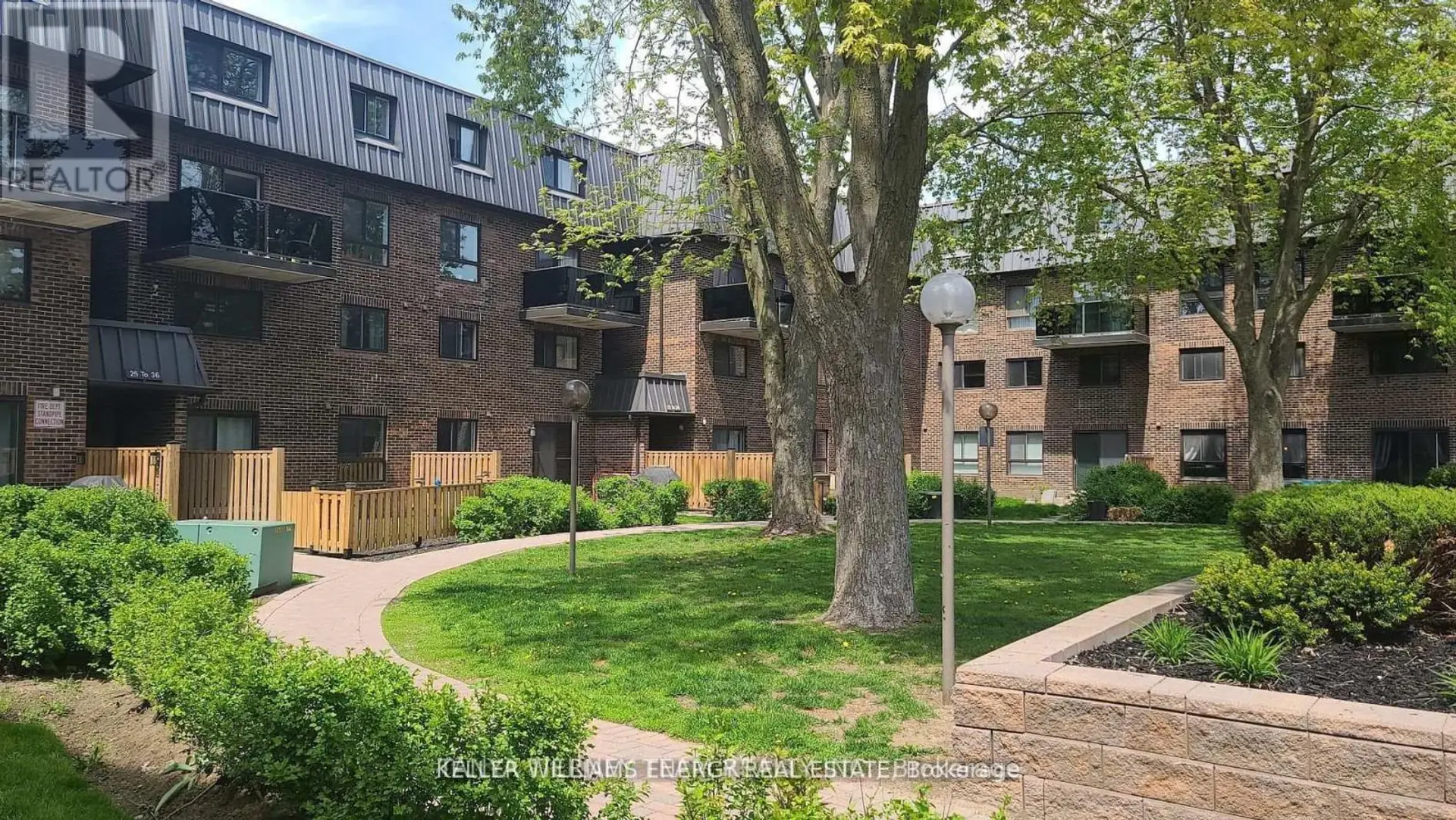 #48 43 TAUNTON ROAD - Image 1