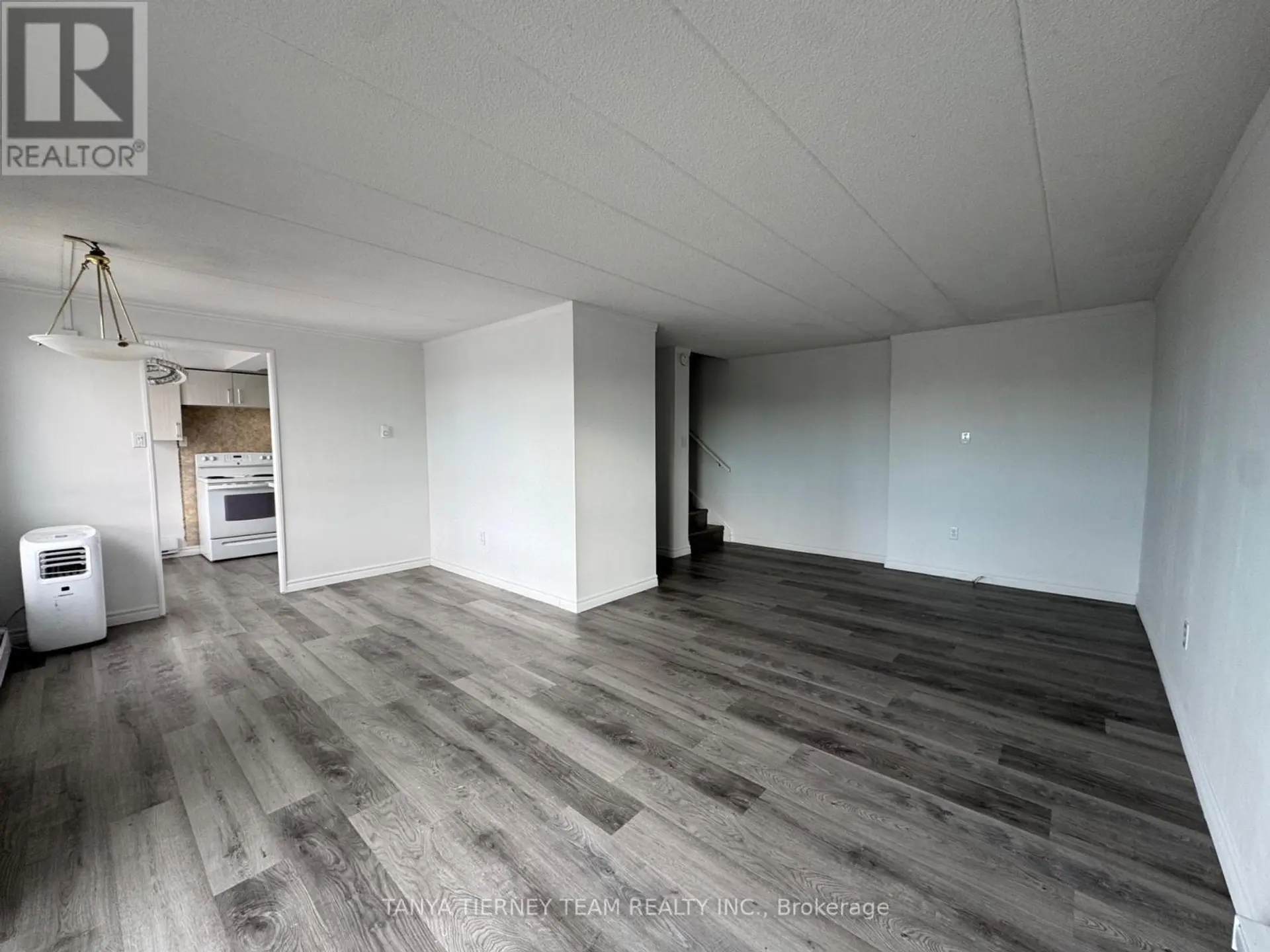 #48 43 TAUNTON ROAD - Image 6