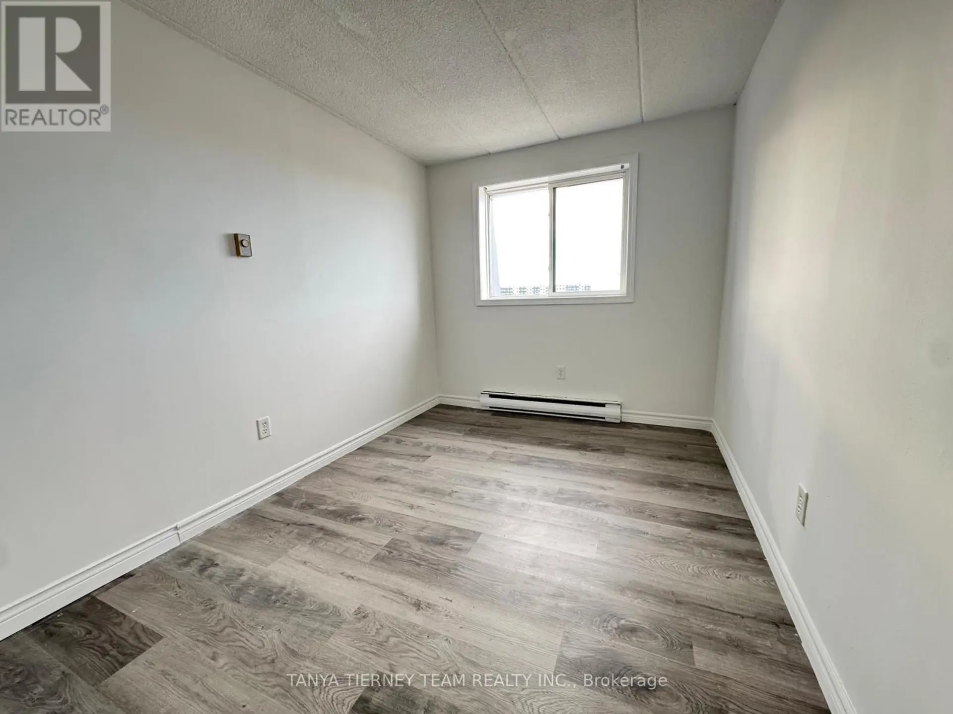 #48 43 TAUNTON ROAD - Image 8