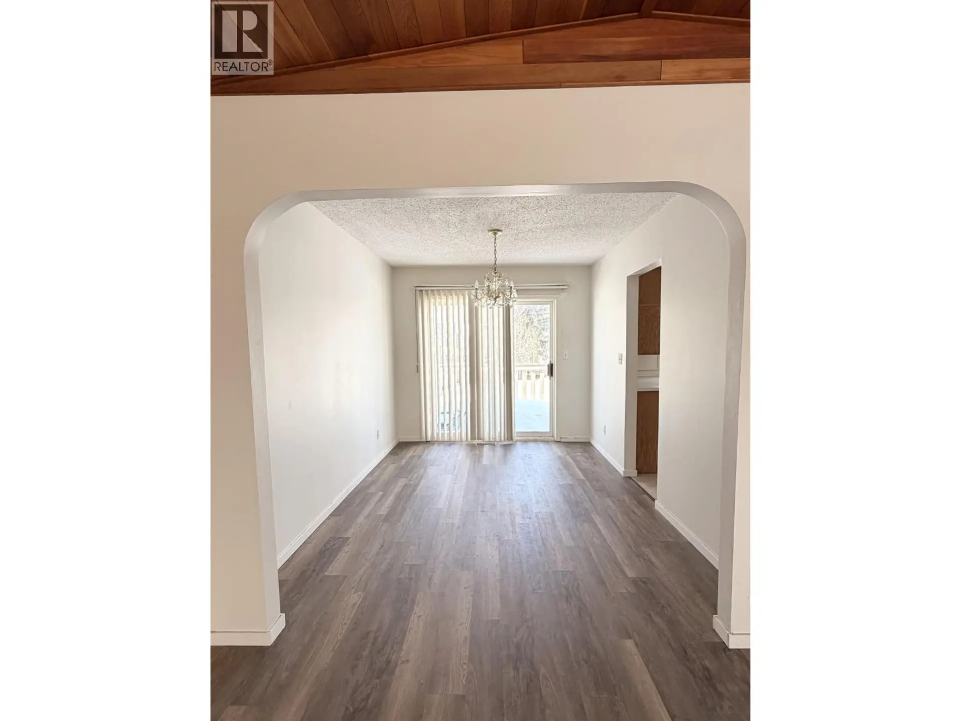 Property at 5 MUNRO CRESCENT, Mackenzie, BC