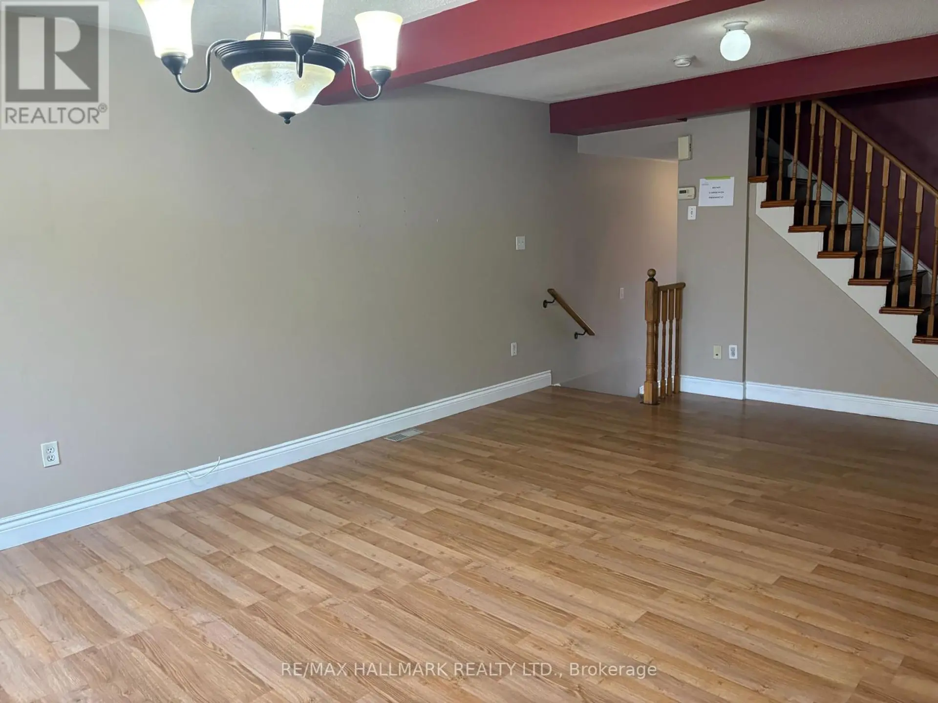 138 SPADINA ROAD - Image 2