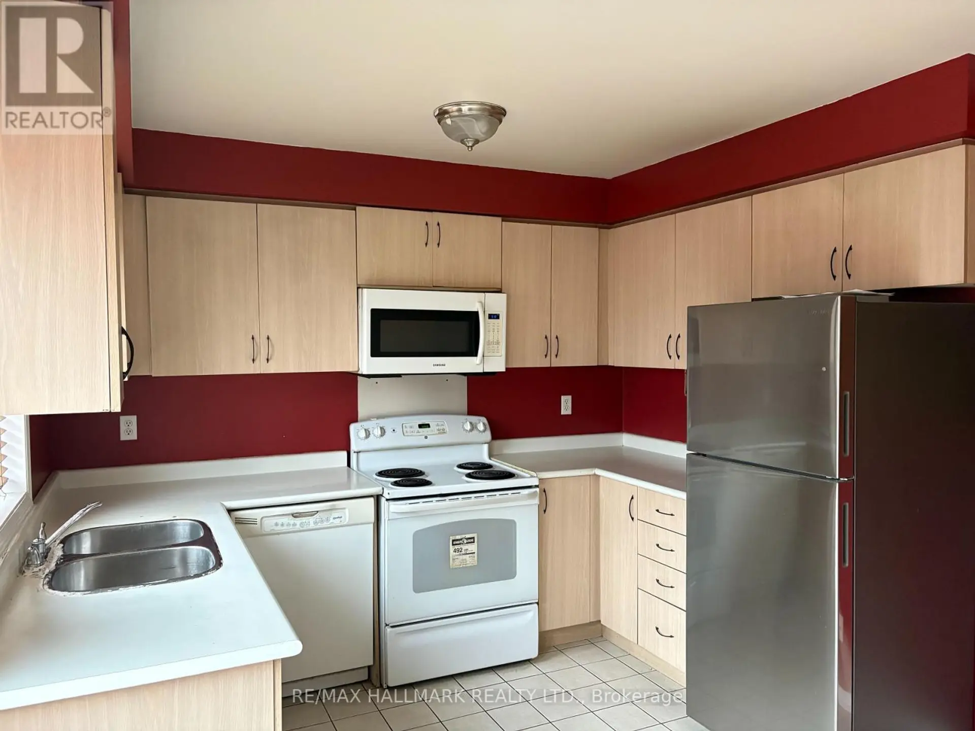 138 SPADINA ROAD - Image 4