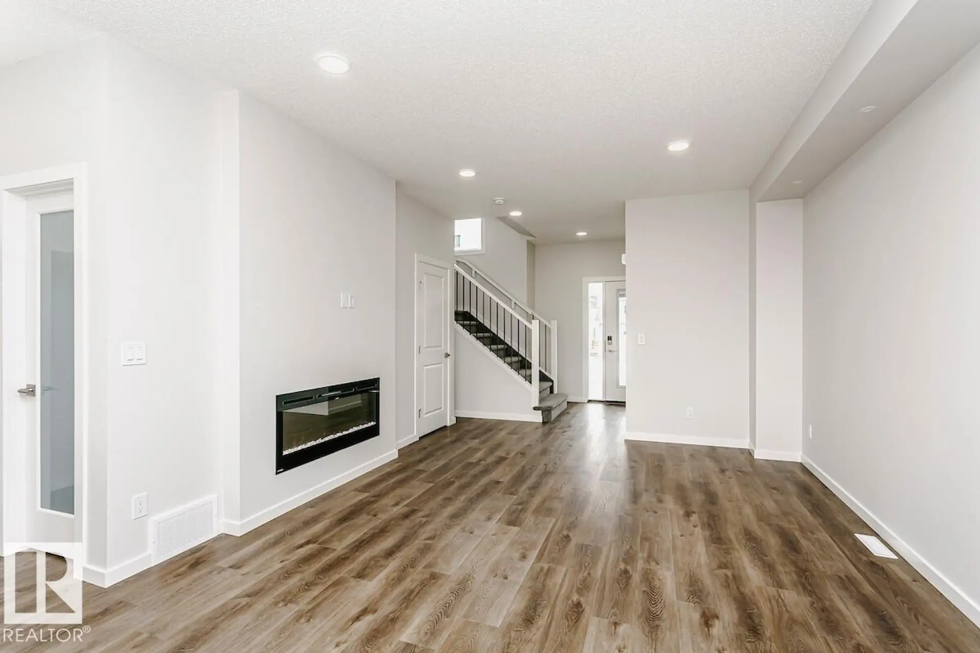 18113 73A ST NW - Image 2