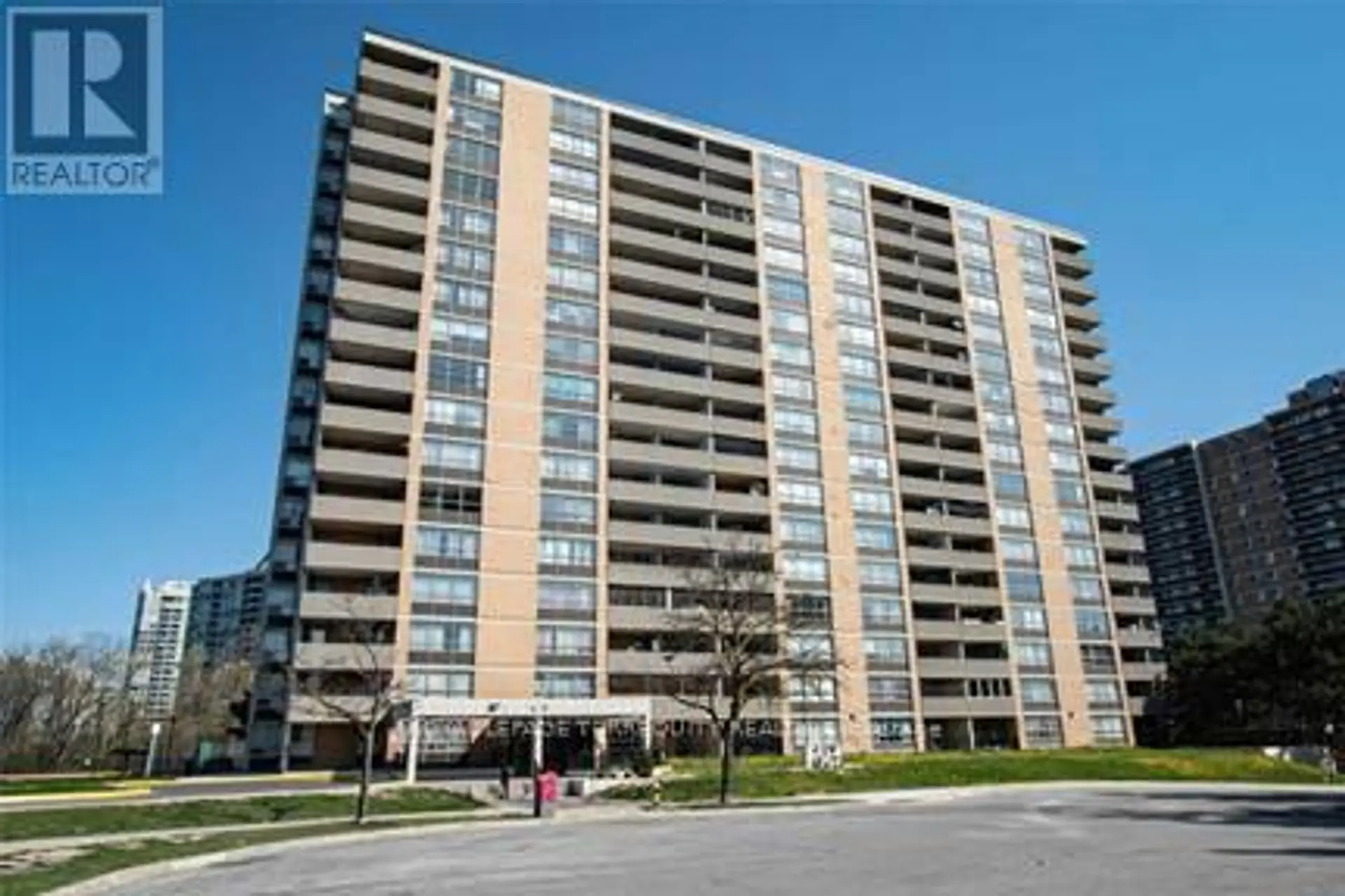 #605 40 PANORAMA COURT - Image 1