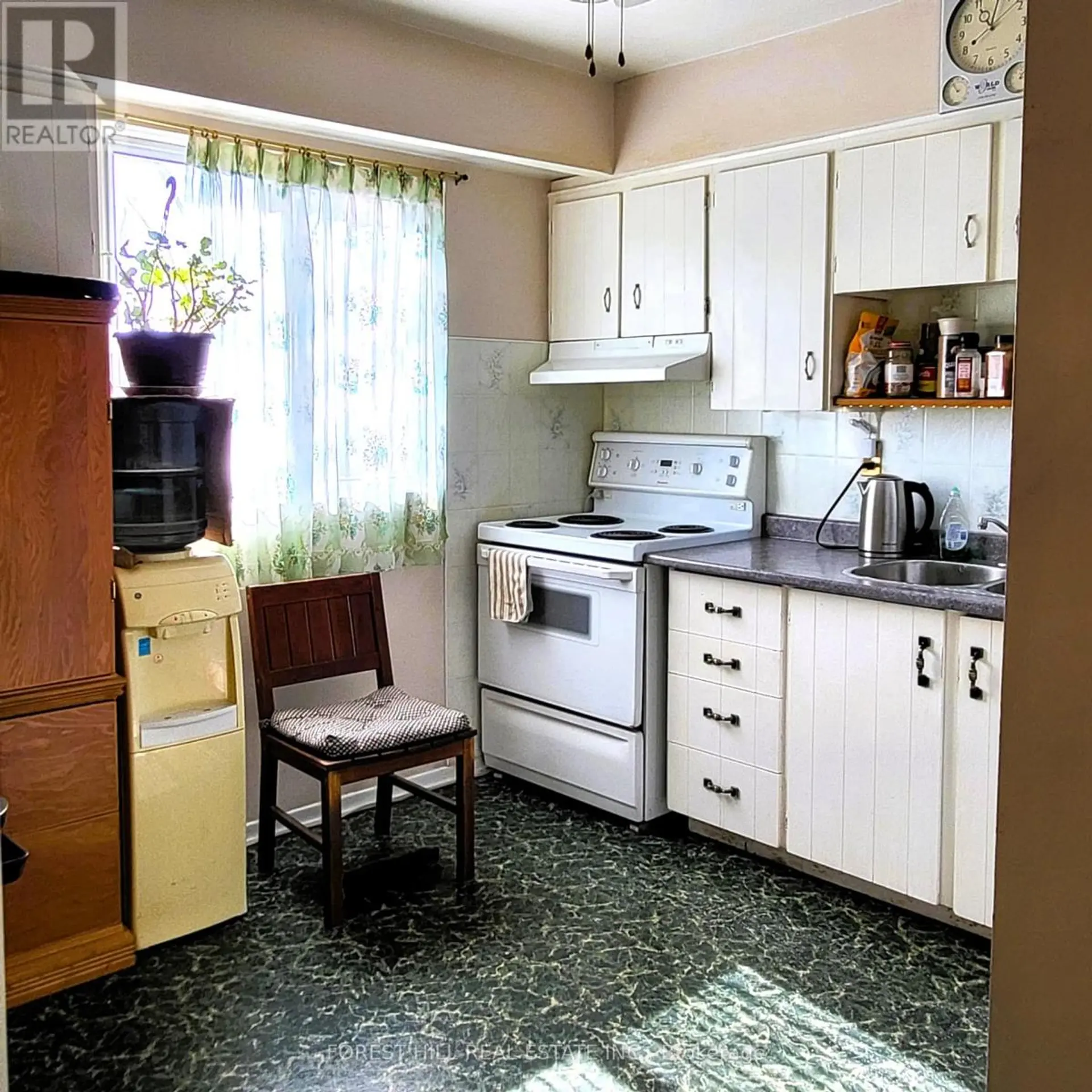 #104 104 BARONWOOD COURT - Image 8