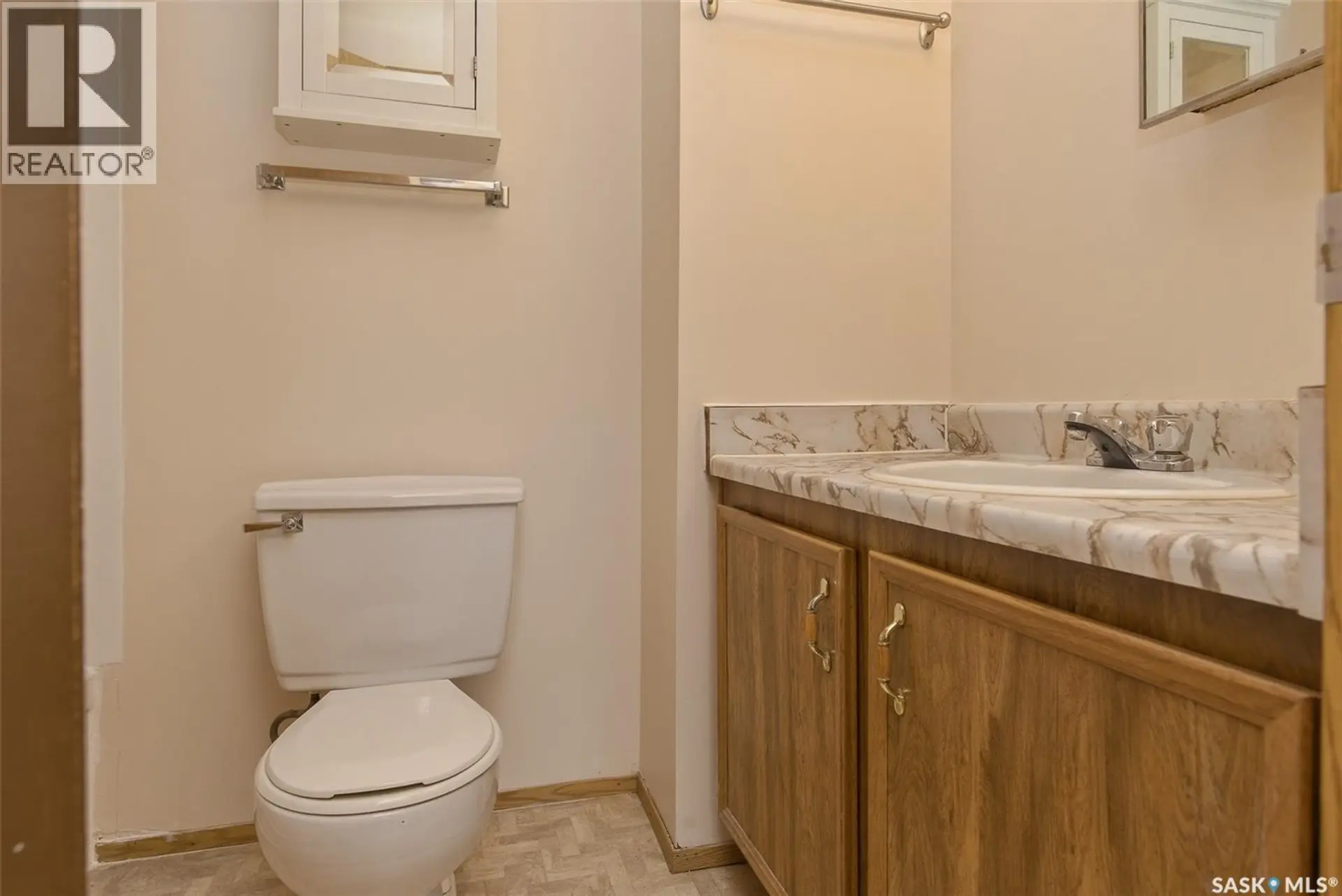 #301 35 alport CRESCENT - Image 14