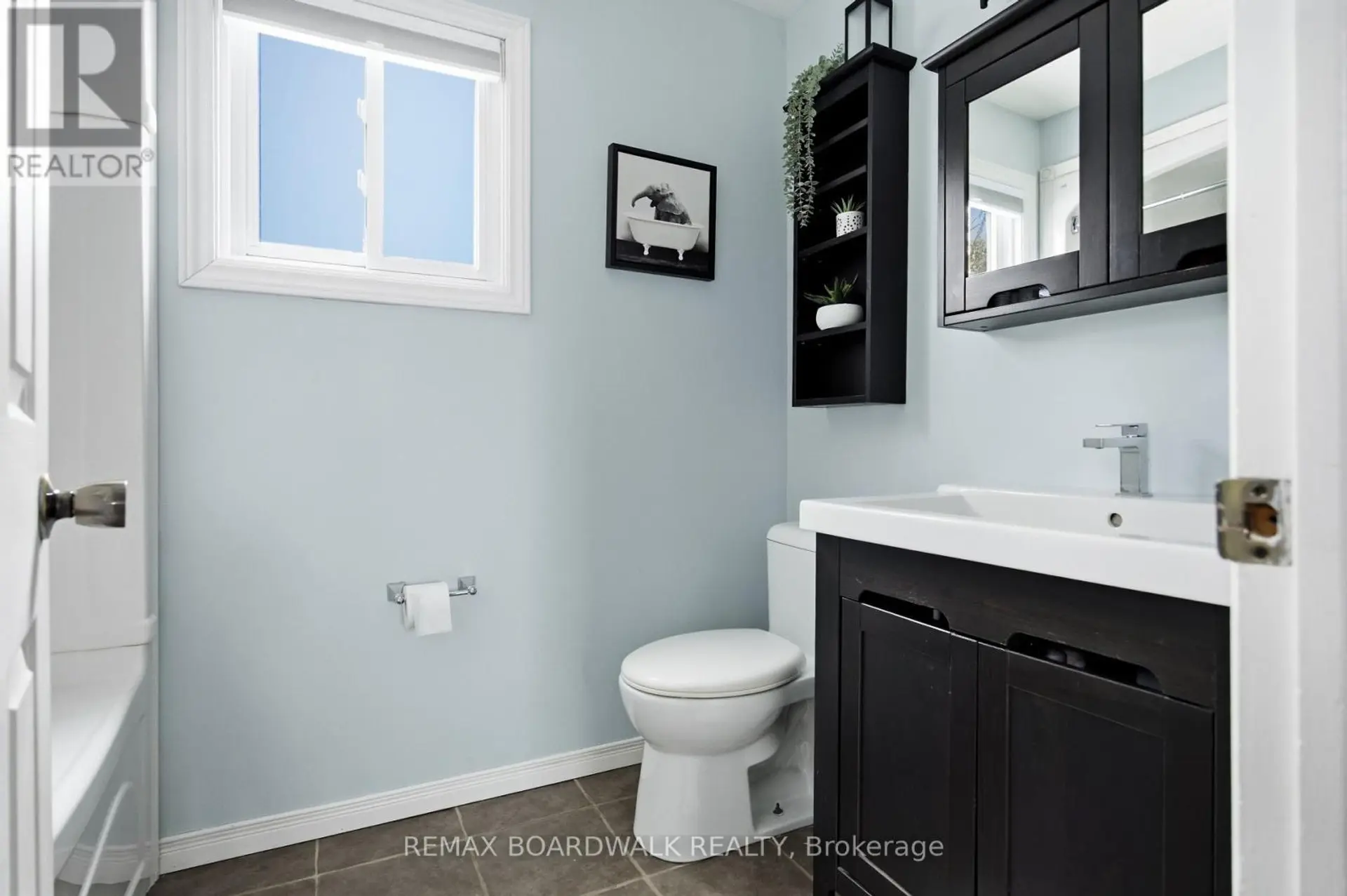 32 PROVOST STREET - Image 12
