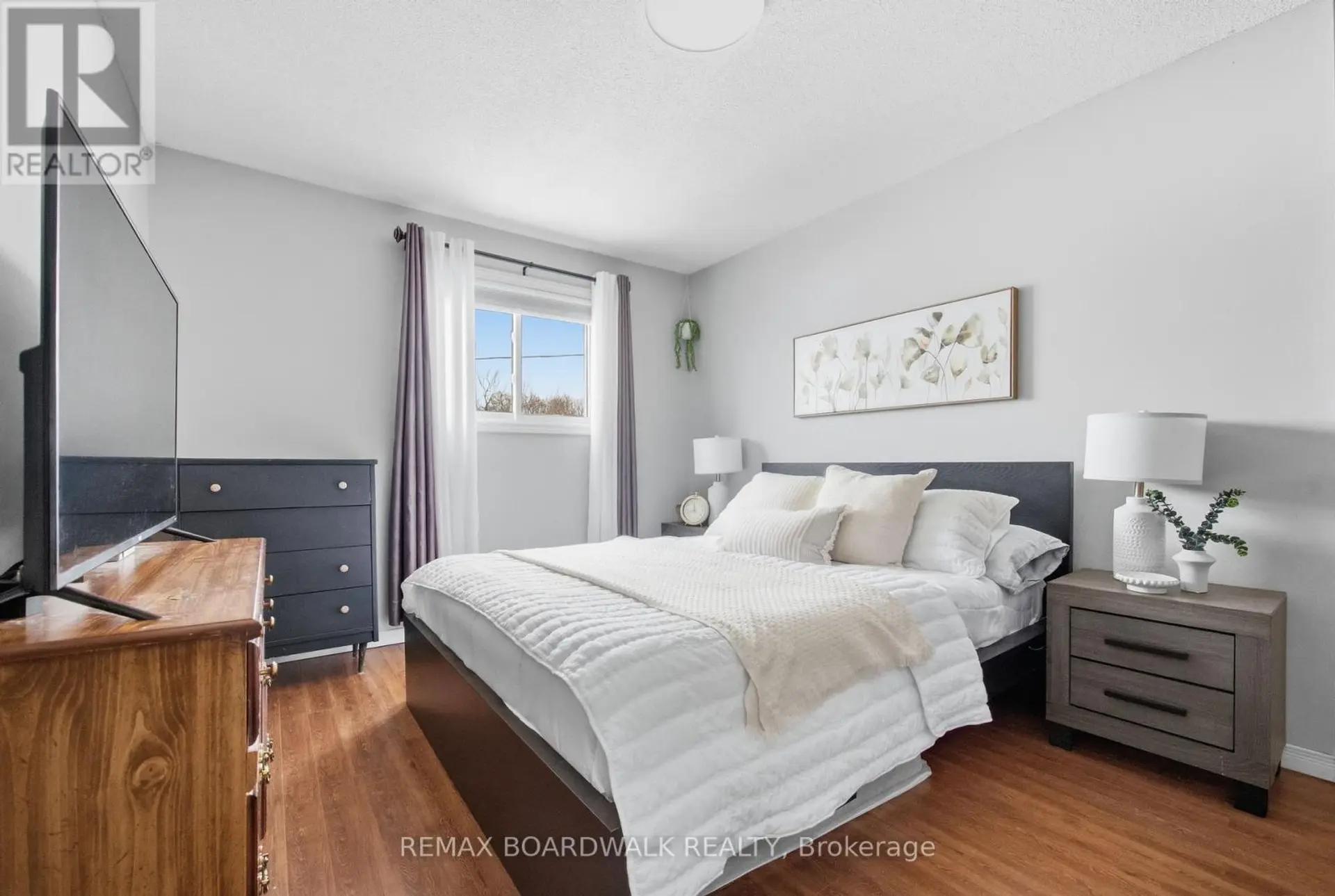 32 PROVOST STREET - Image 9