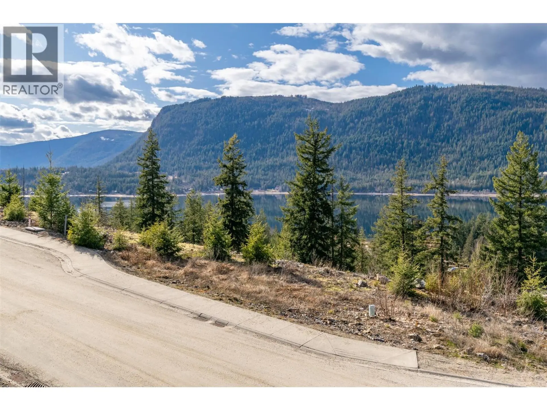 Property at 282 BAYVIEW DRIVE, Sicamous, BC