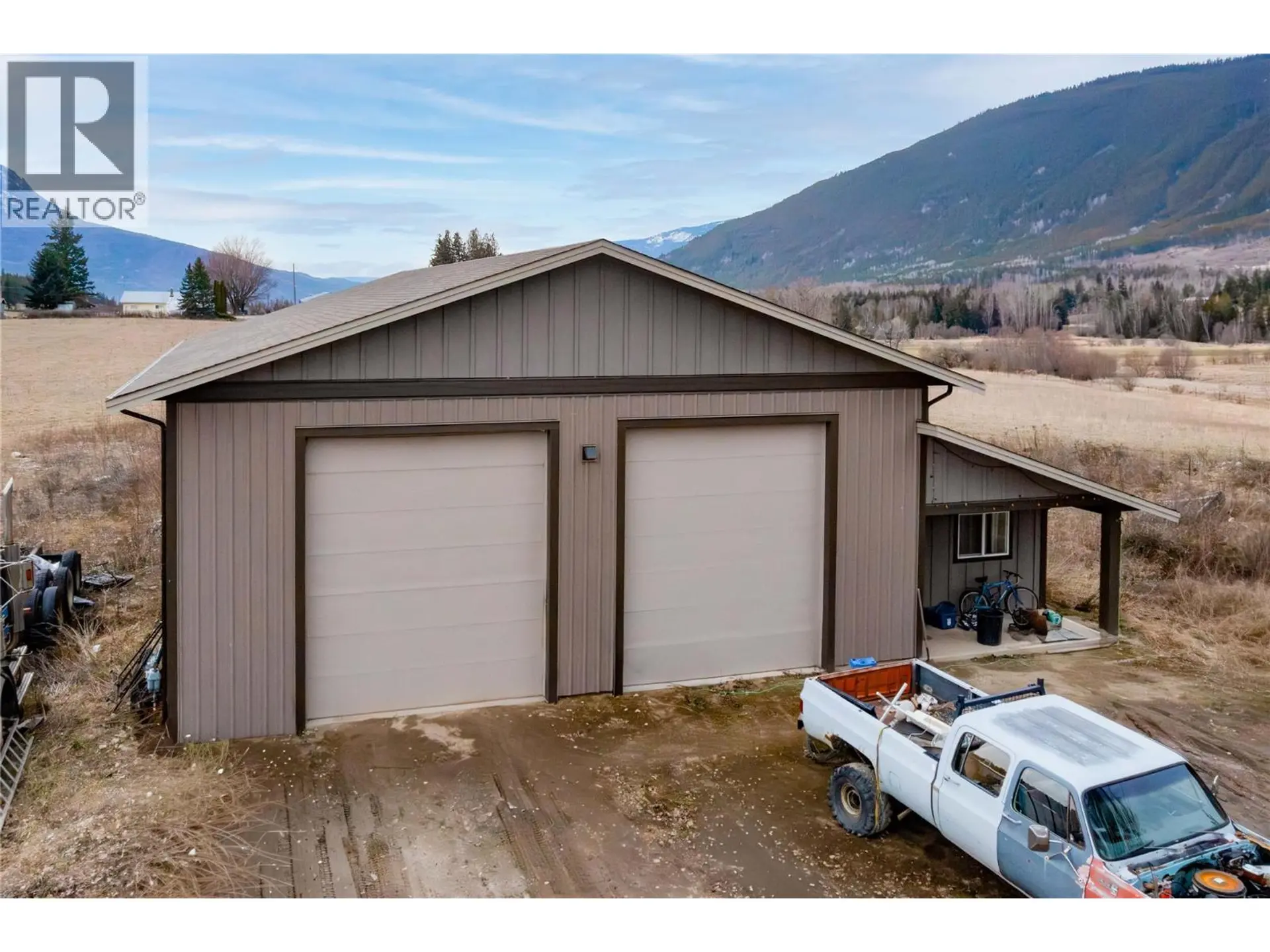 Property at 5311 30 AVENUE NW, Salmon Arm, BC
