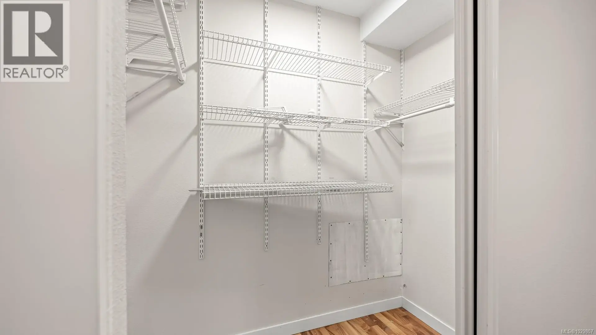 Property at #208 1130 WILLEMAR AVE, Courtenay, BC