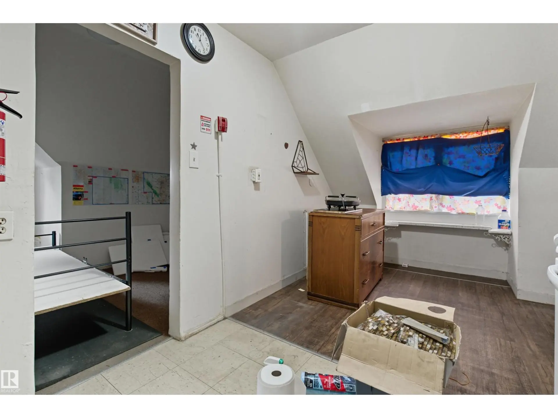 9513 103 AV NW - Image 11