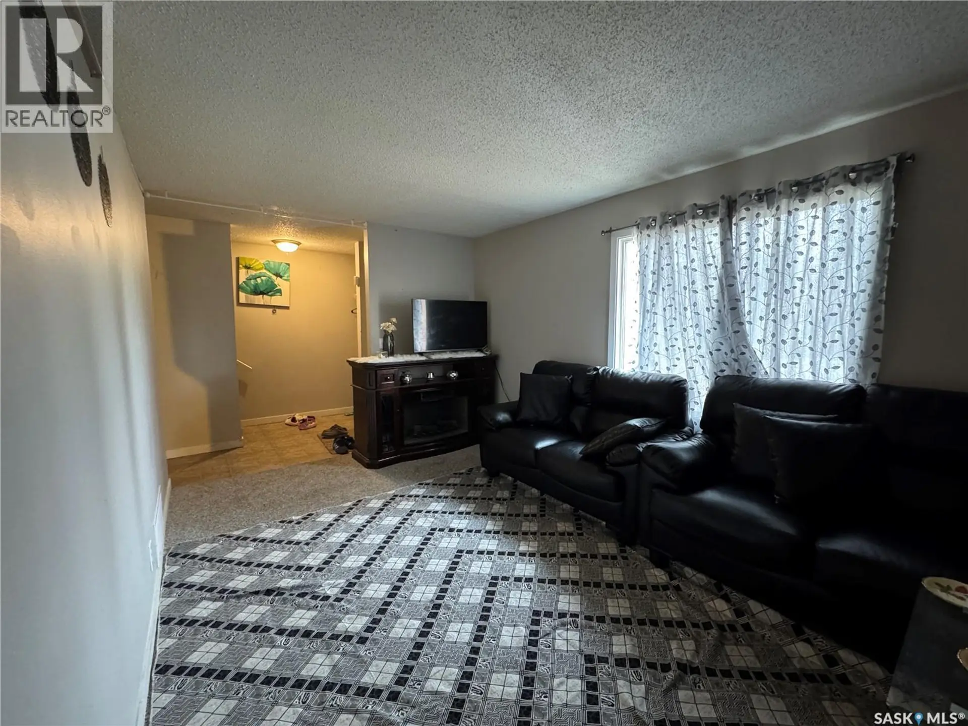 #4158 CASTLE ROAD - Image 2