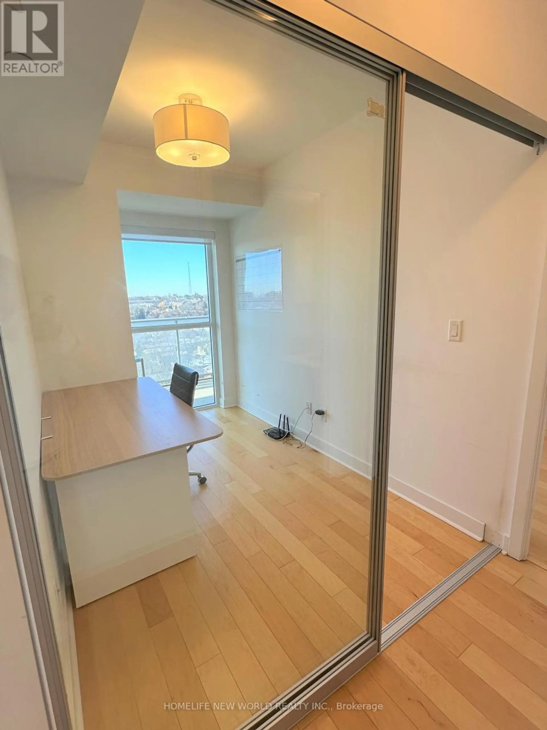 #1211 58 ORCHARD VIEW BOULEVARD - Image 5