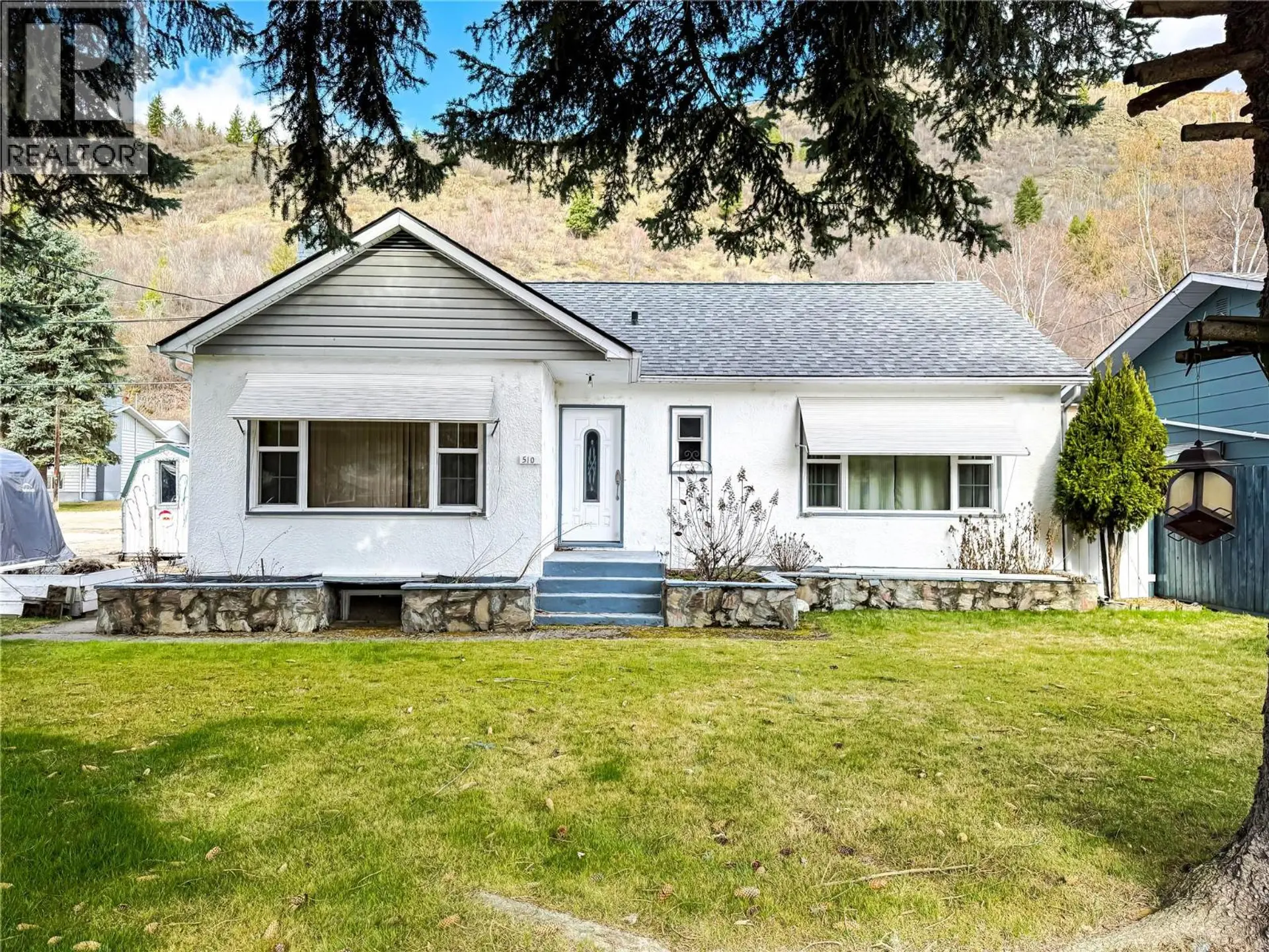 Property at 510 10th Avenue, Montrose, BC