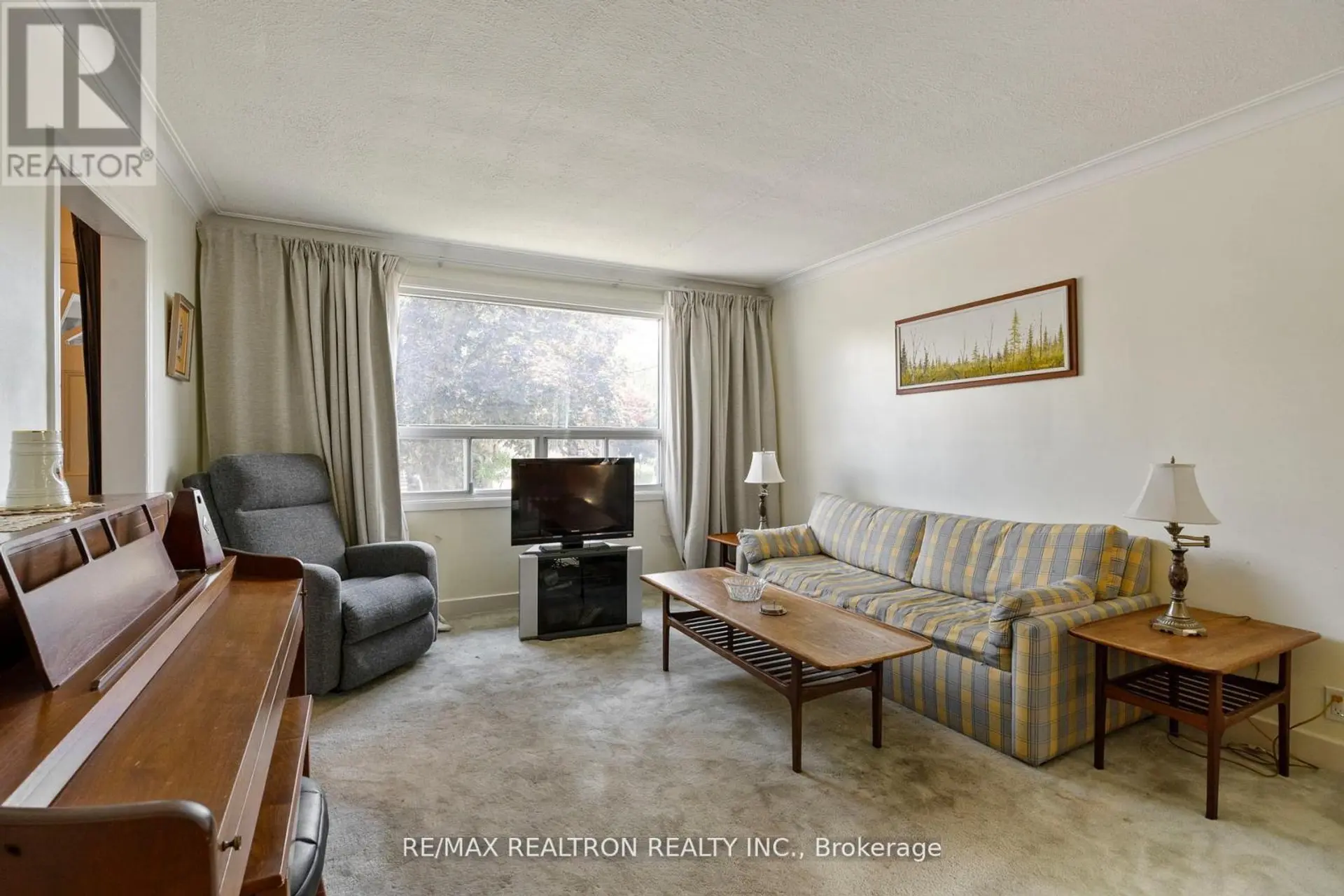 598 COLDSTREAM AVENUE - Image 3