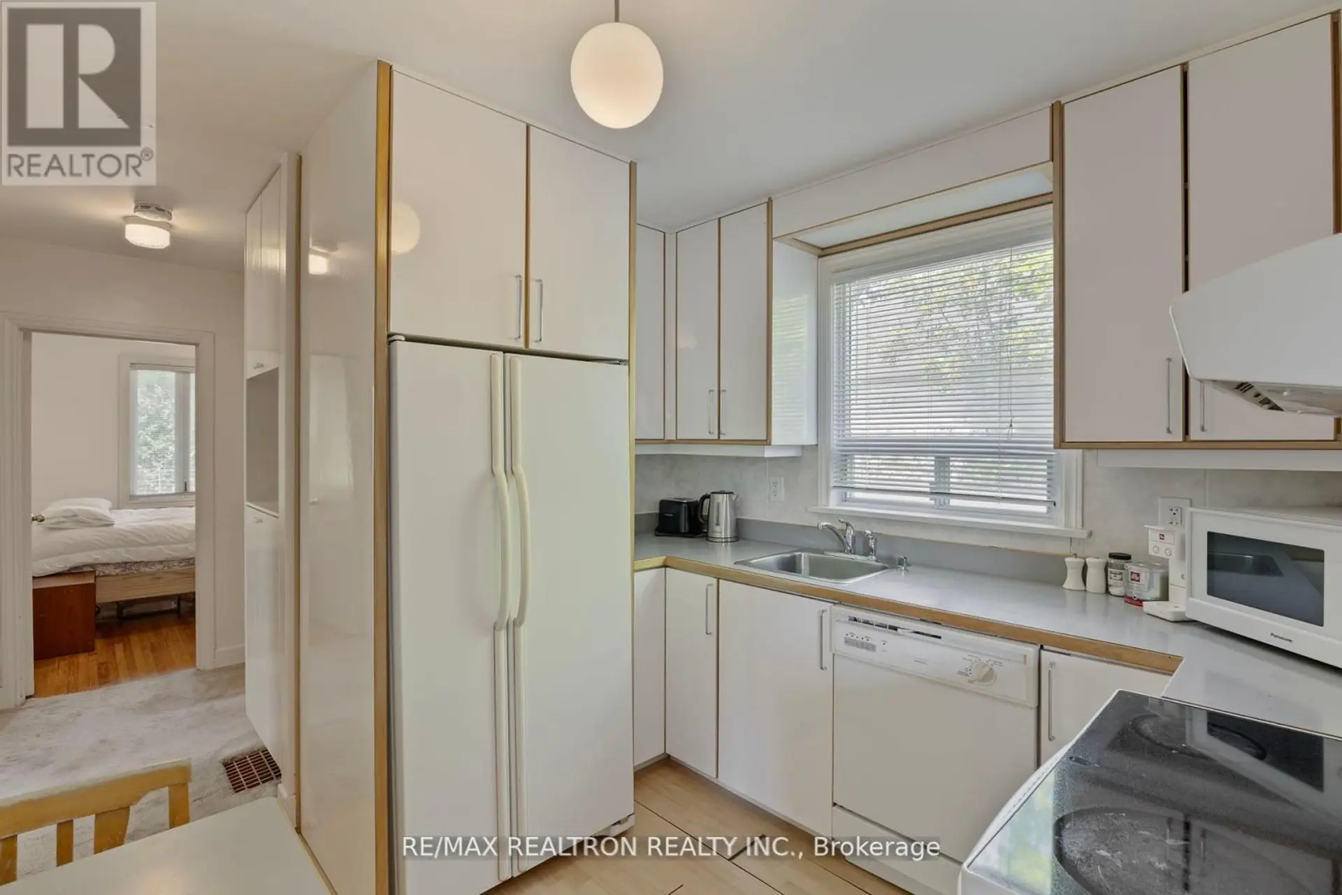 598 COLDSTREAM AVENUE - Image 5