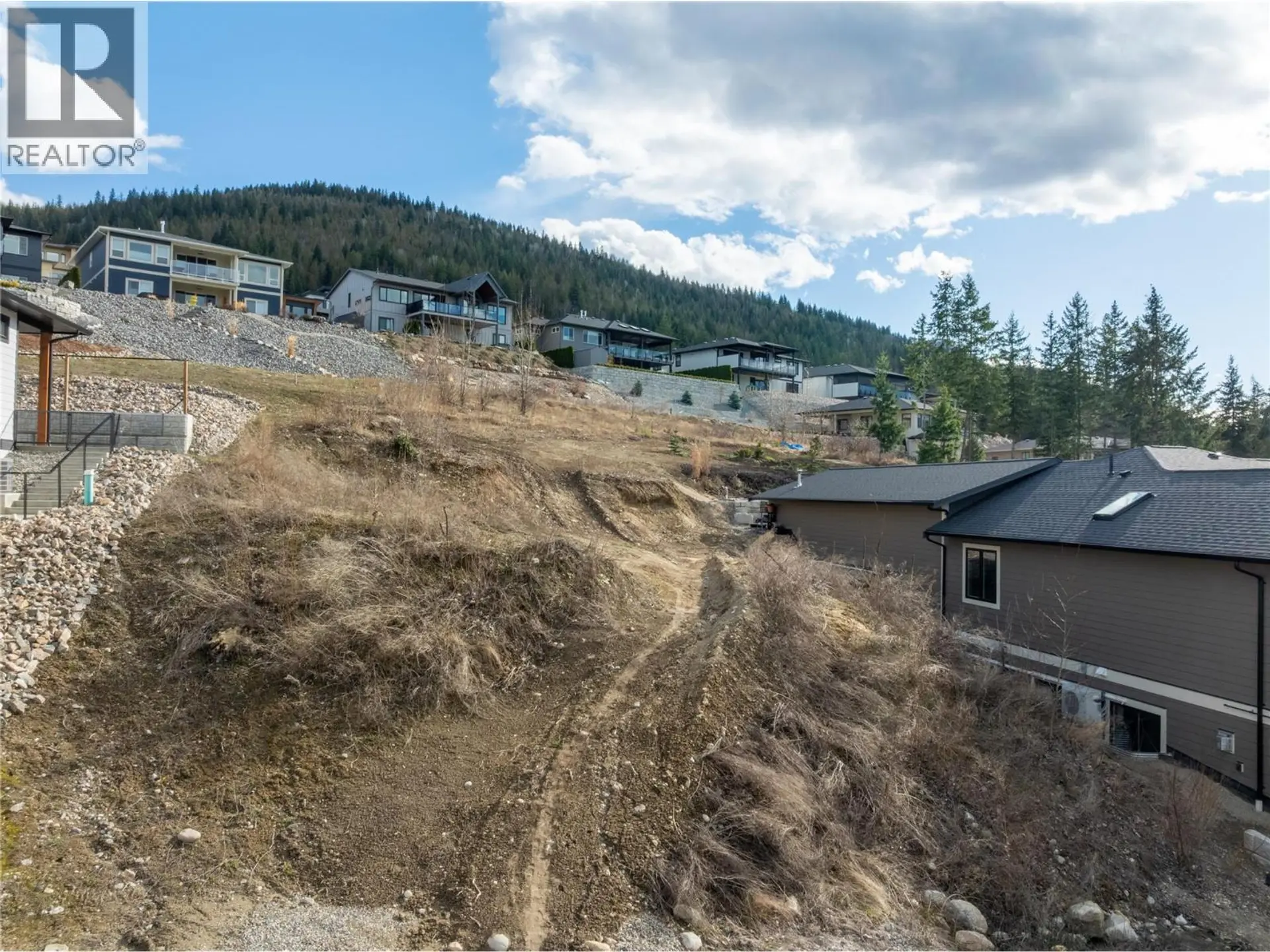 Property at 1120 16 AVENUE SE, Salmon Arm, BC