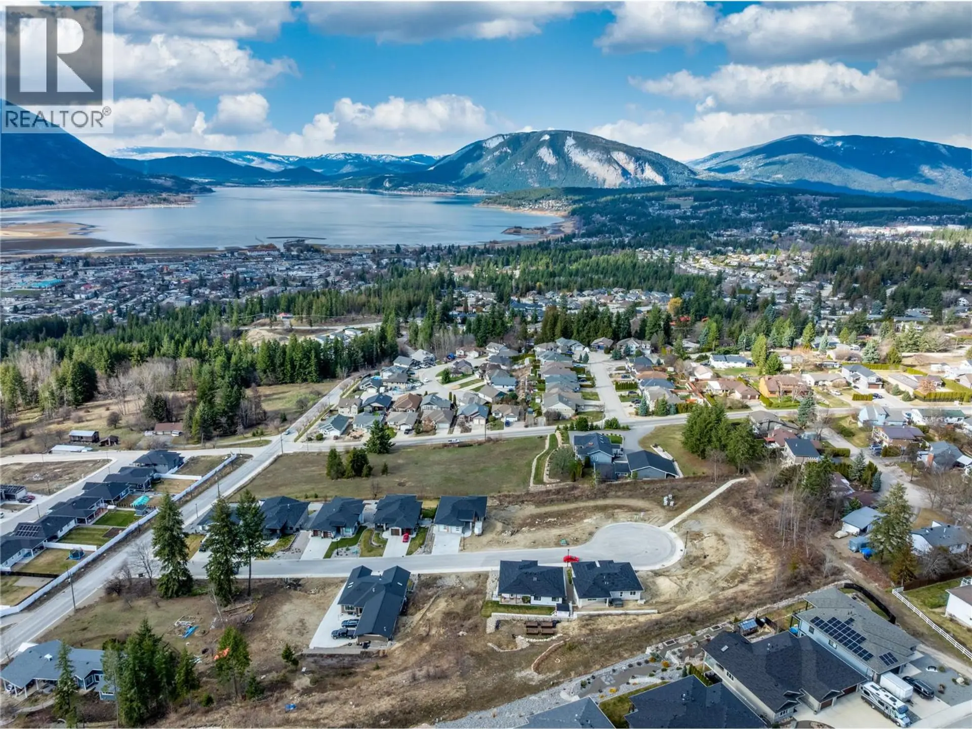 Property at 1120 16 AVENUE SE, Salmon Arm, BC