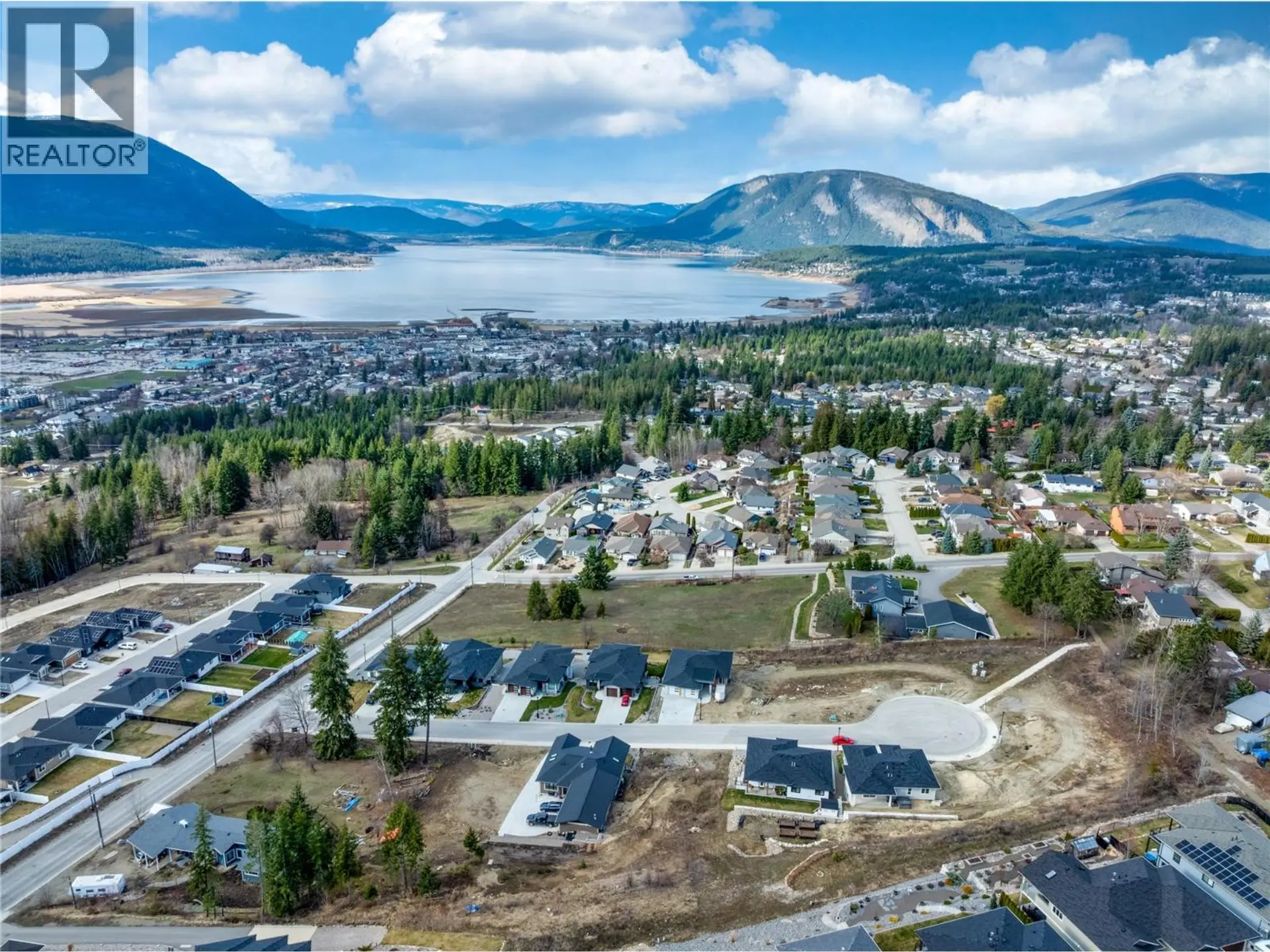 Property at 1120 16 AVENUE SE, Salmon Arm, BC