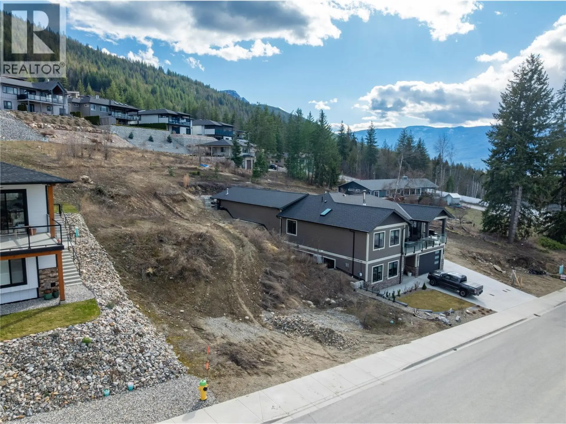 Property at 1120 16 AVENUE SE, Salmon Arm, BC