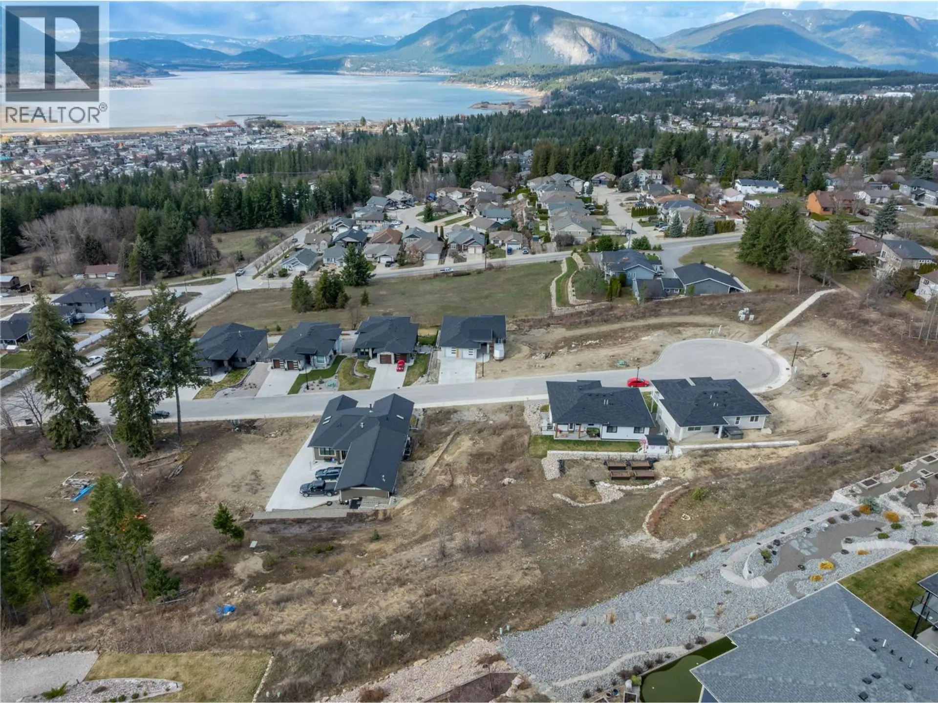 Property at 1120 16 AVENUE SE, Salmon Arm, BC