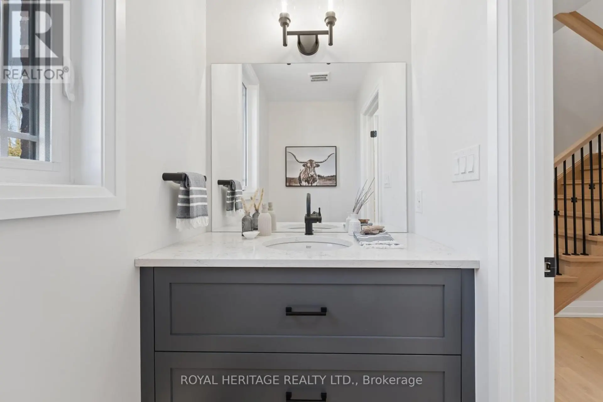 129 HICKORY STREET N - Image 12