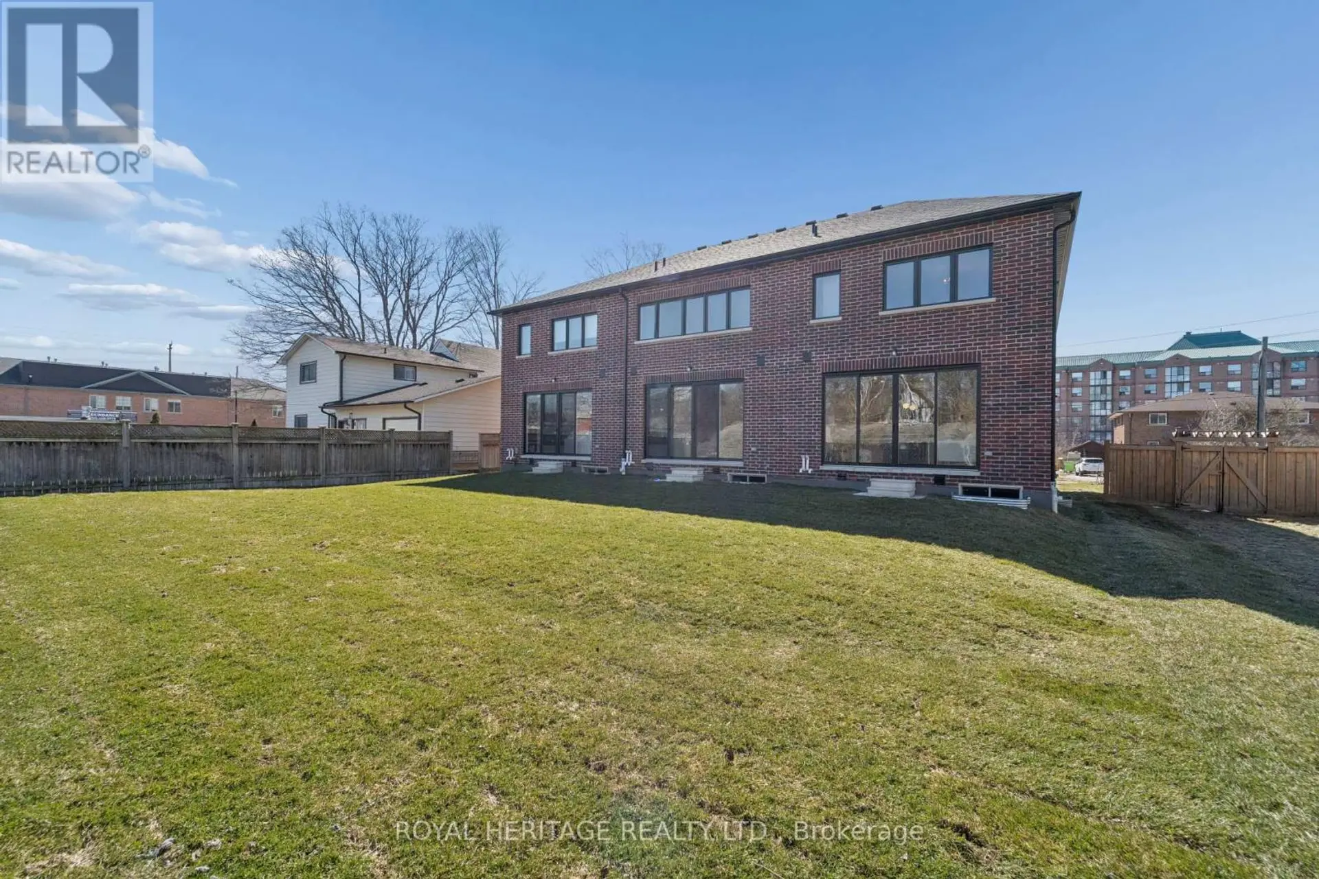 129 HICKORY STREET N - Image 19