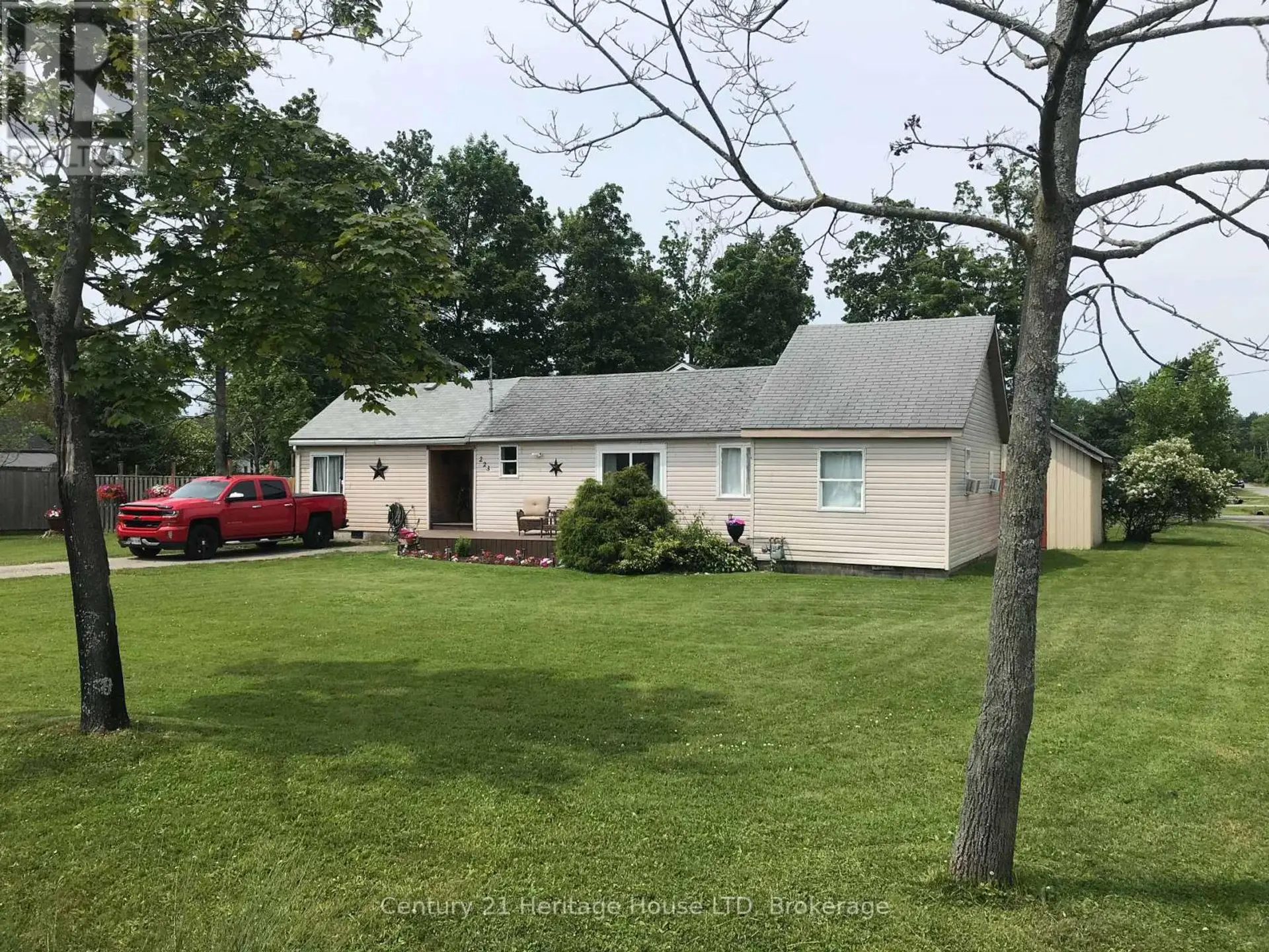 223 BERNARD AVENUE - Image 4
