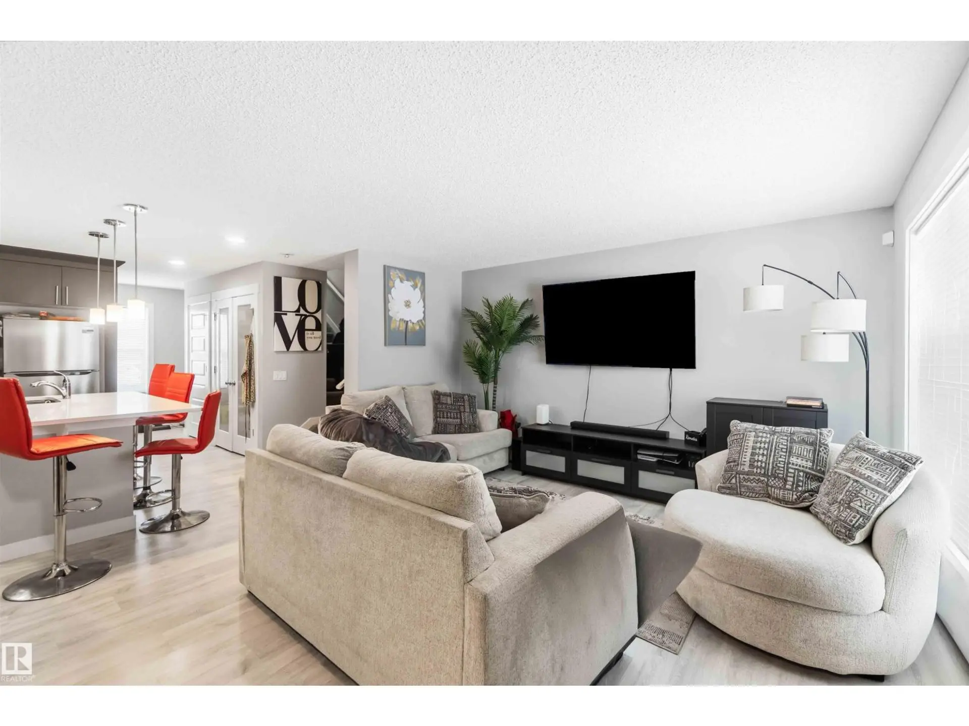 1313 CHAPPELLE BV SW - Image 1