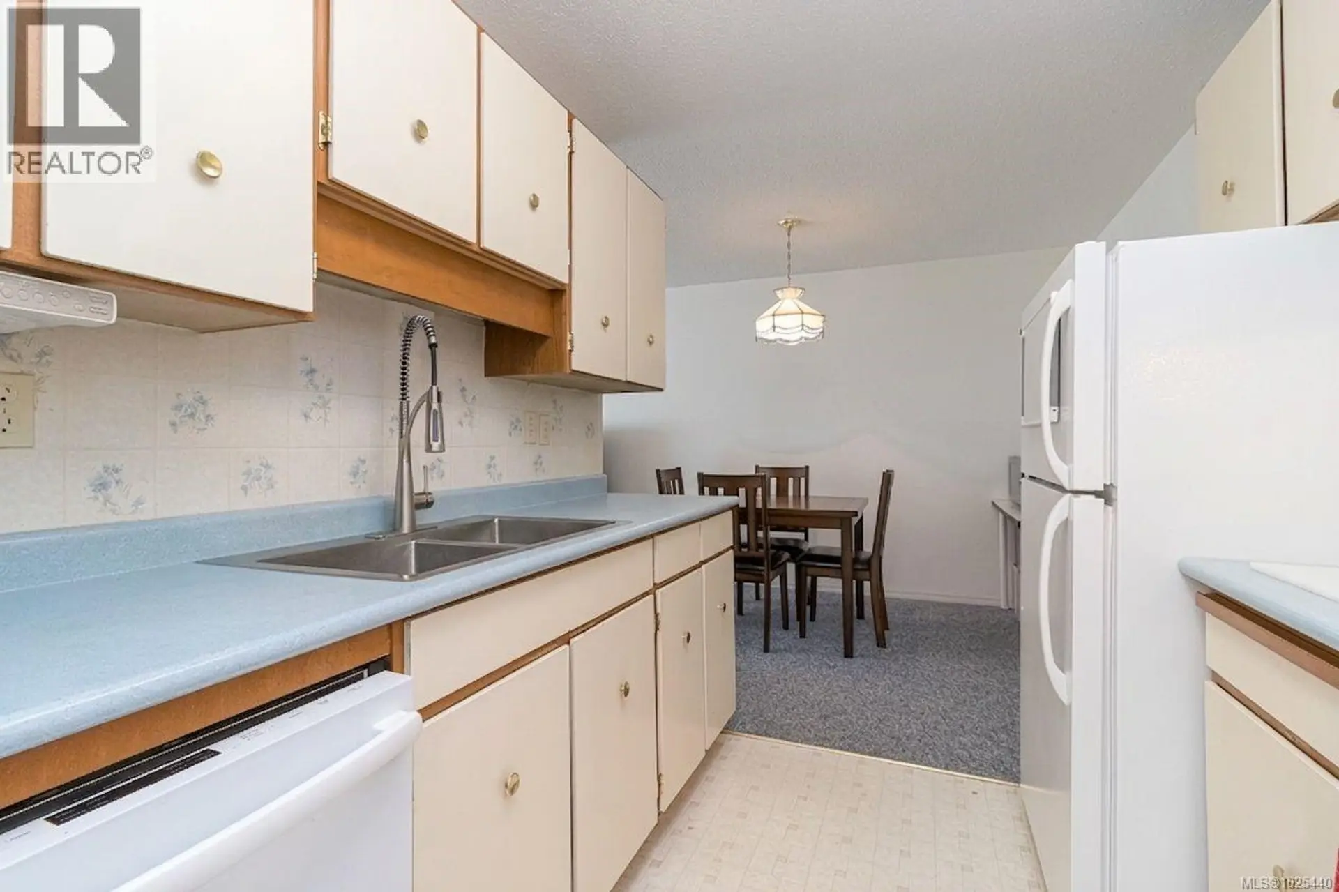 Property at #204 710 LAMPSON ST, Esquimalt, BC