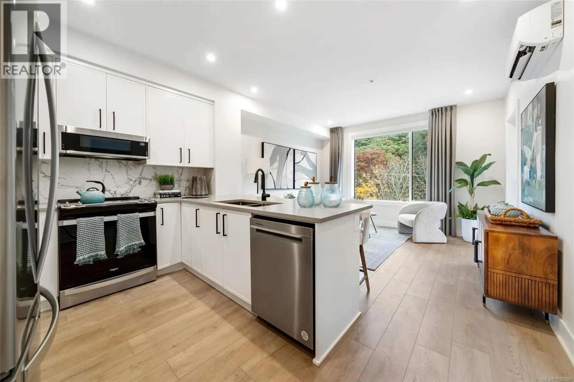 Property at #109 1371 GOLDSTREAM AVE, Langford, BC