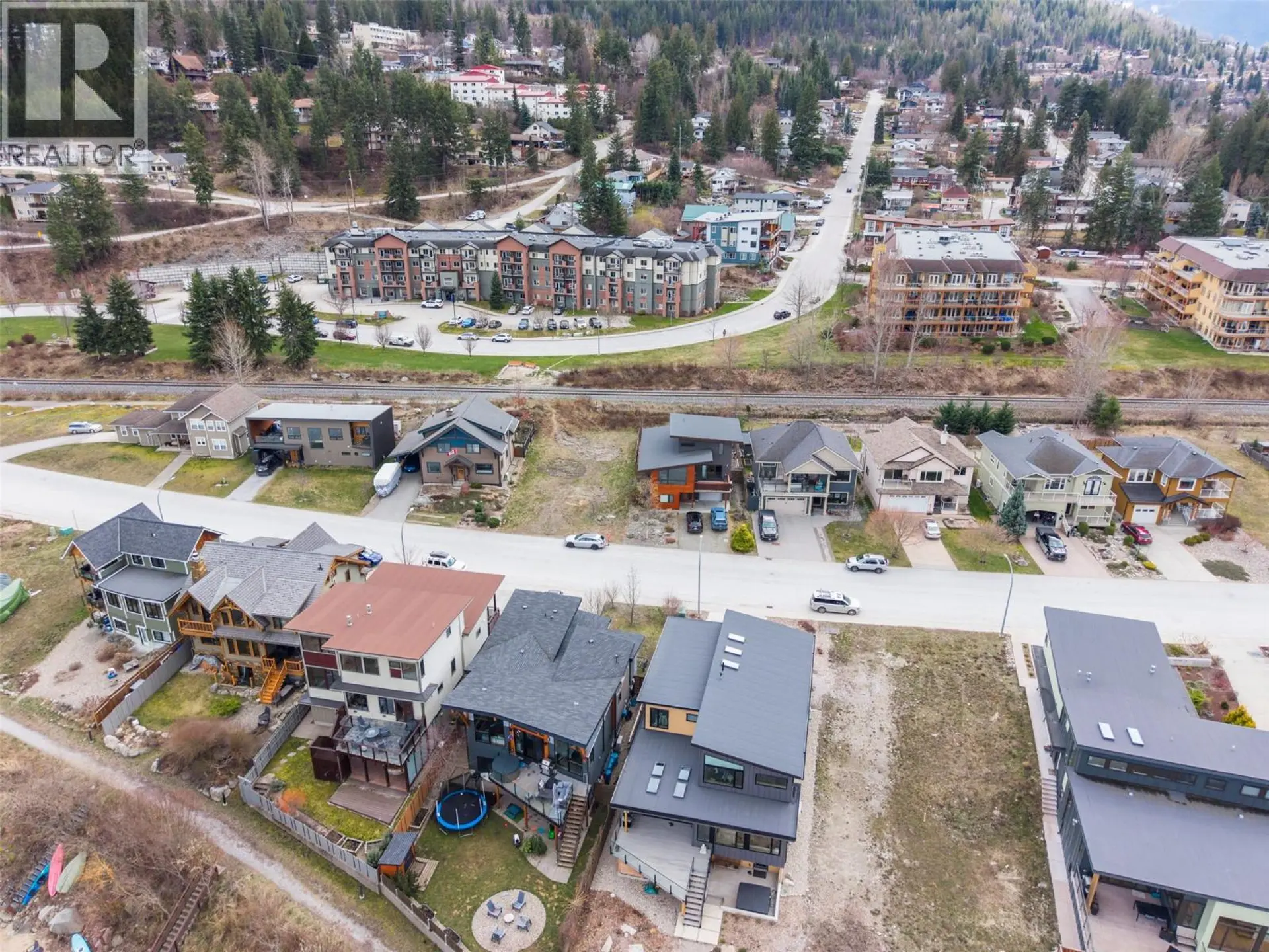 Property at 1002 SPROAT DRIVE, Nelson, BC